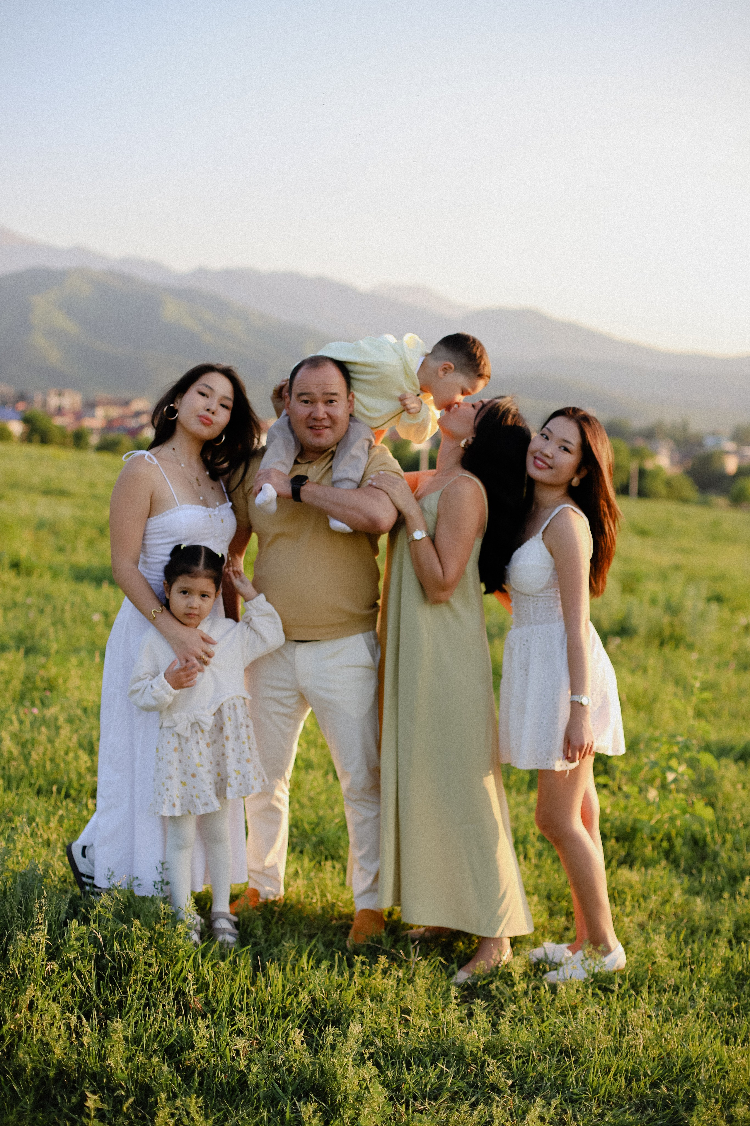 Поле на закате. Фотограф в Алматы и Москве Даша Пушкина