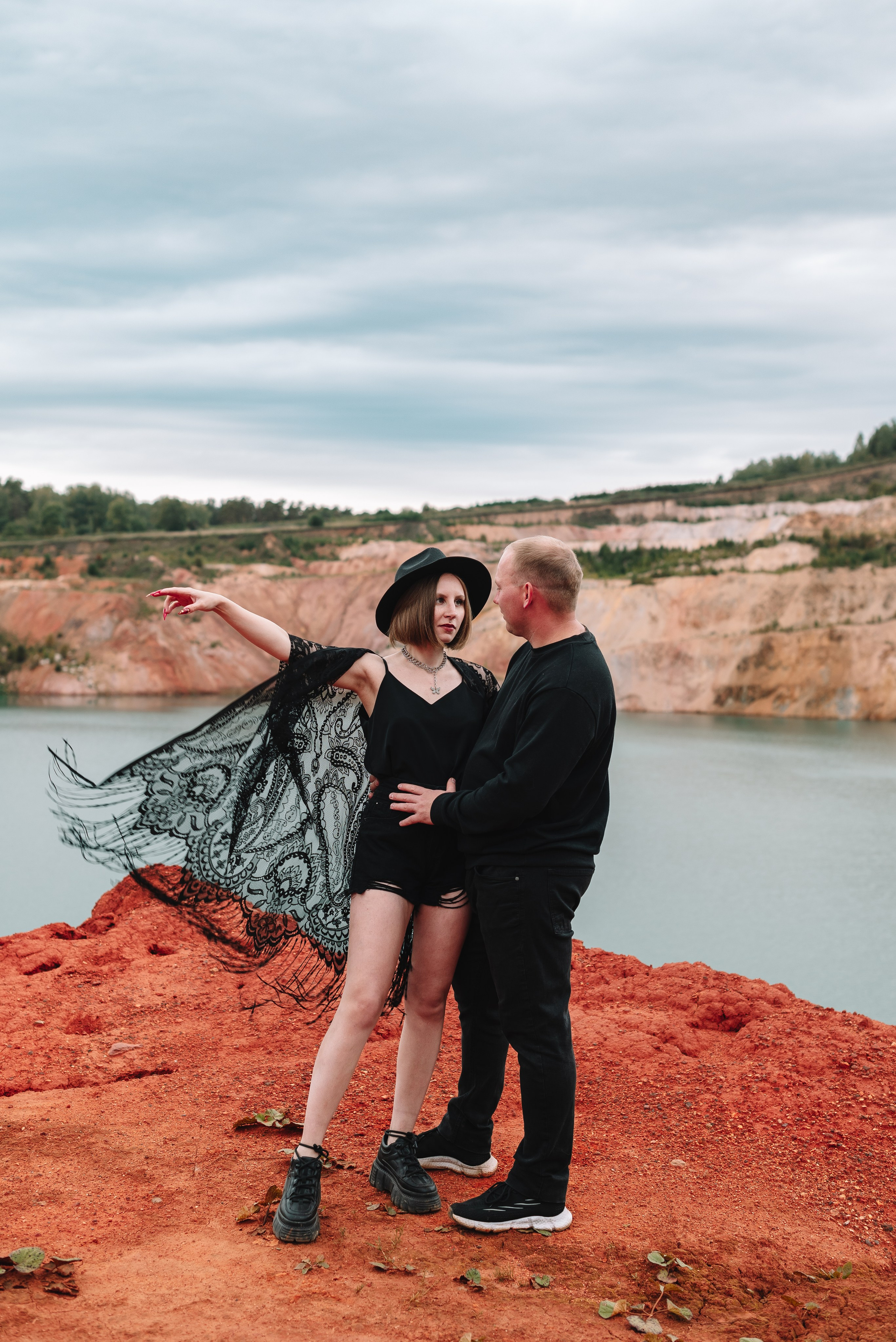 Love Story Фотосессия на Гурьевском карьере (Марс)