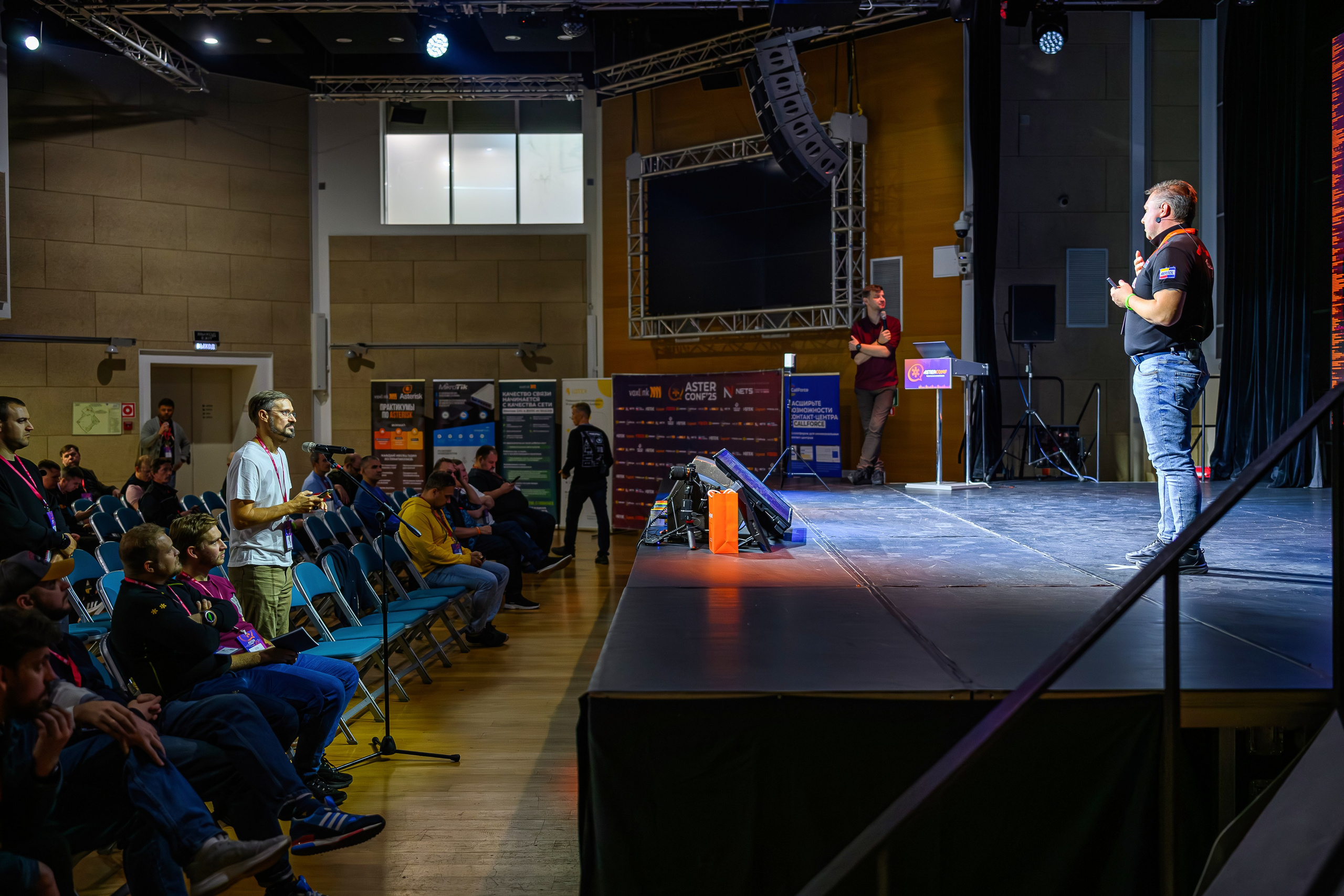 Репортажный фотограф на Конференцию  г.Москва,. Интерьерный & Репортажный фотограф Озеров Денис, г. Москва