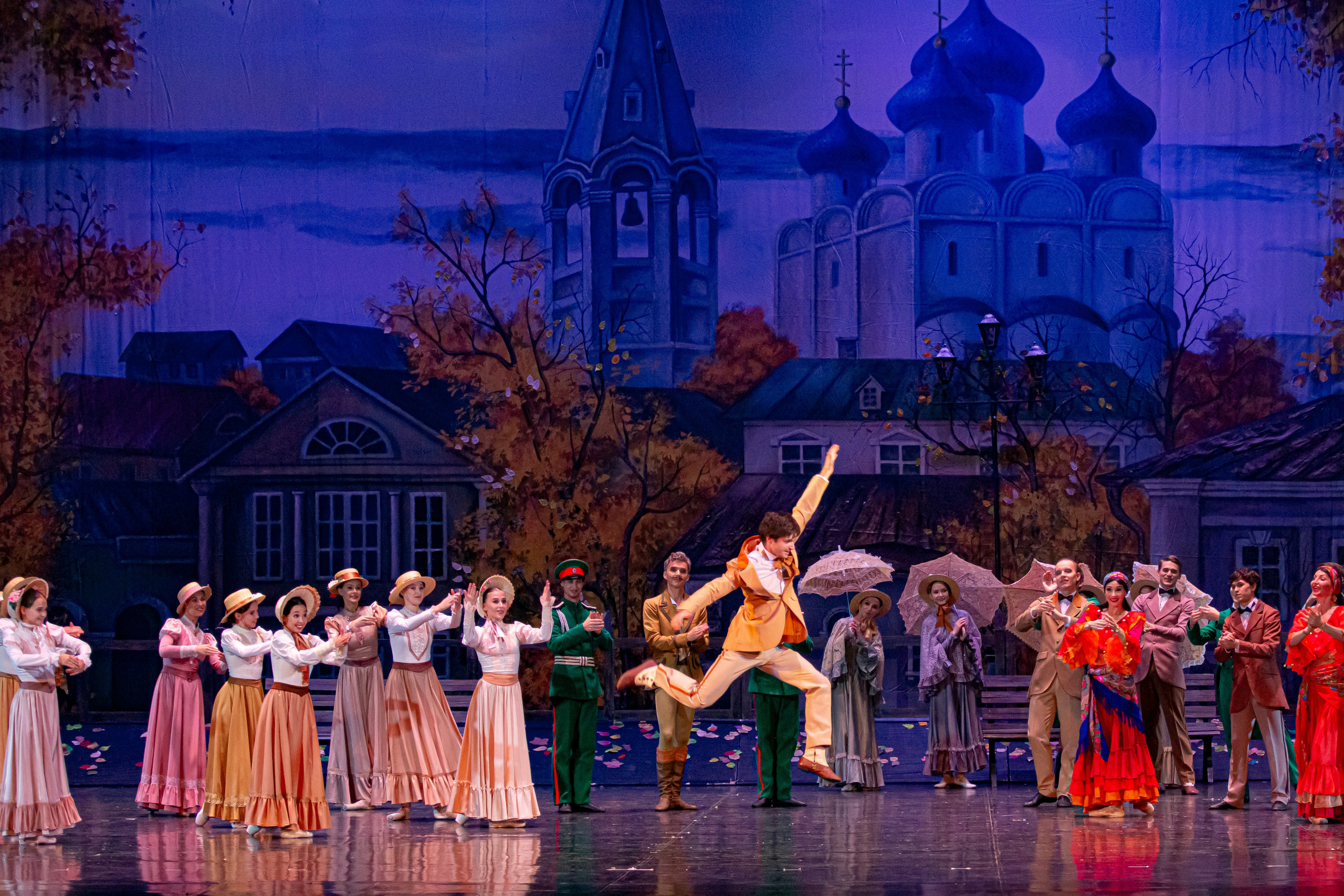 Анюта — спектакль — премьера на сцене Зимнего театра Марийского театра оперы и балета. Фотограф в Сочи Юрий Шептаев