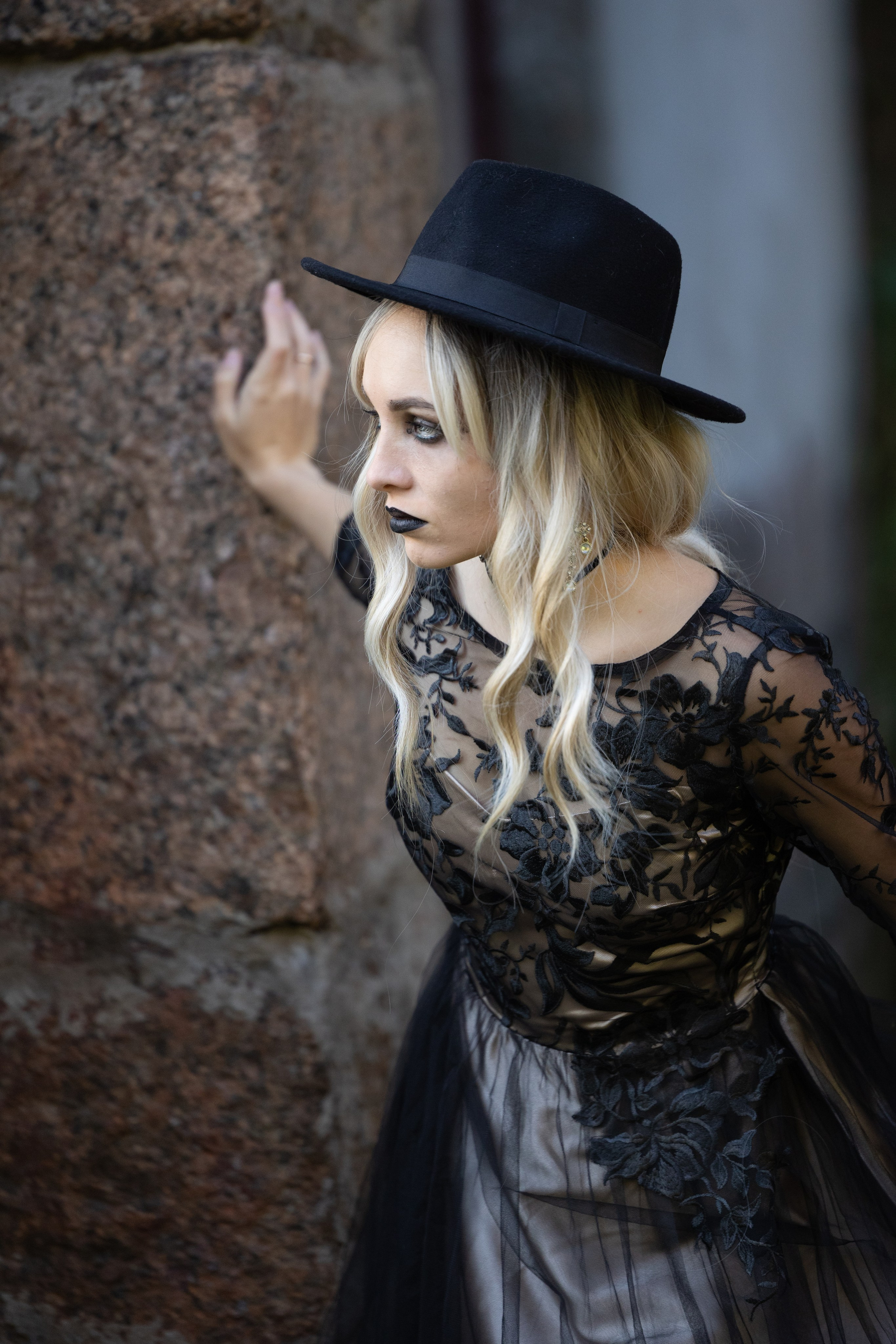 Проект Черная Луна, Хеллоуин. Главная