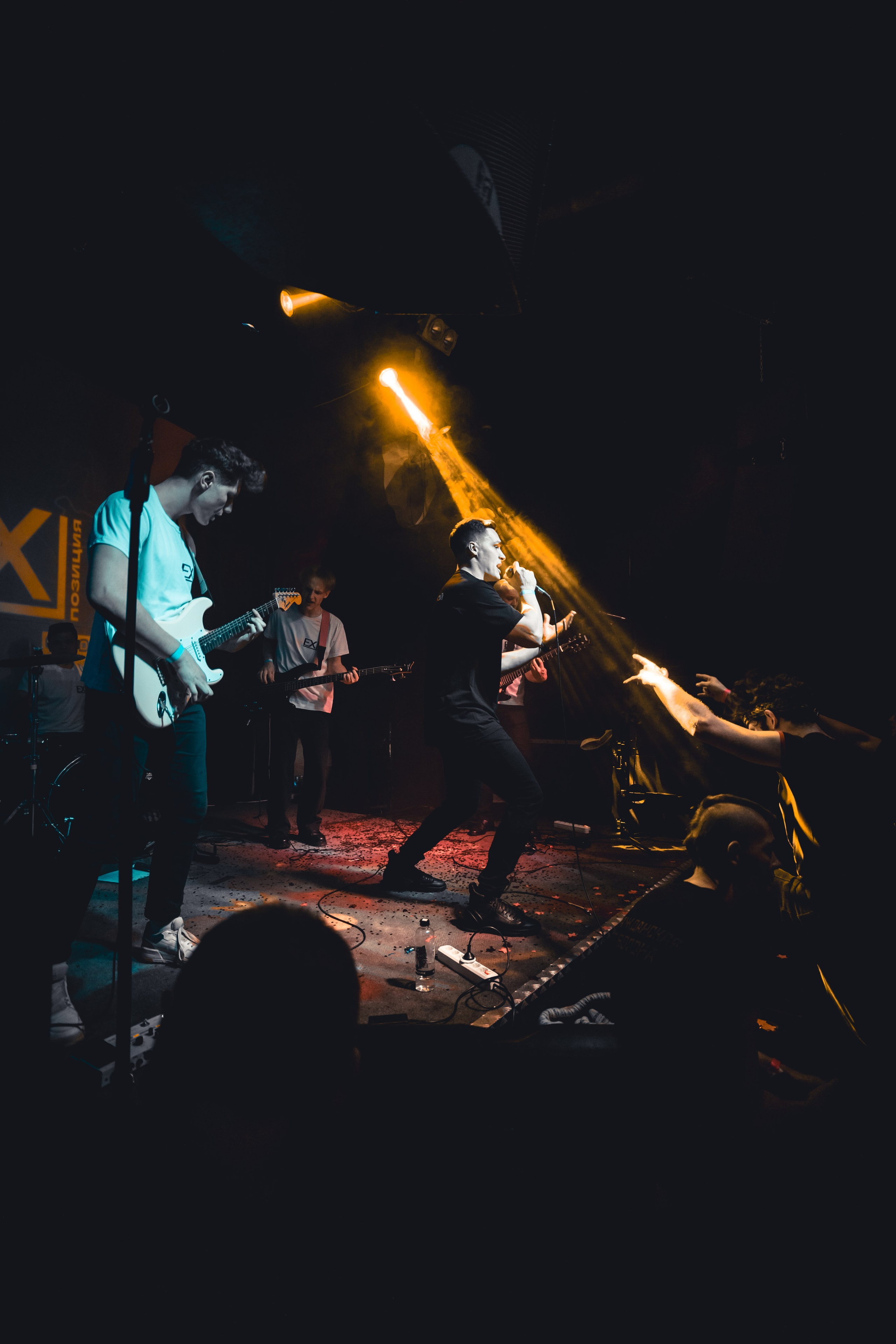 Ex-позиция. Рок-ёлка, клуб-галерея Эрмитаж. 21.12.2024. Фотограф Регина Крикунова г. Красноярск