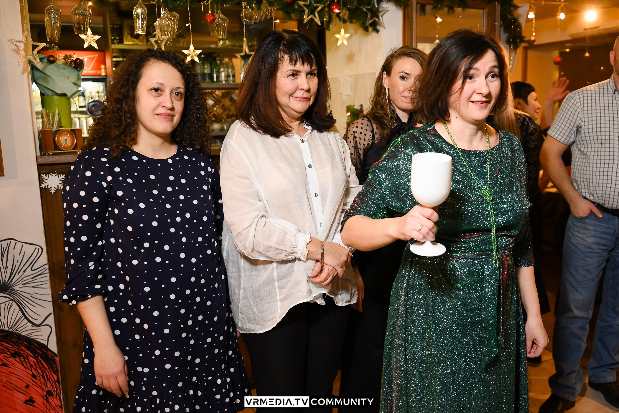 Новогодний вечер в кафе «КАмпот»