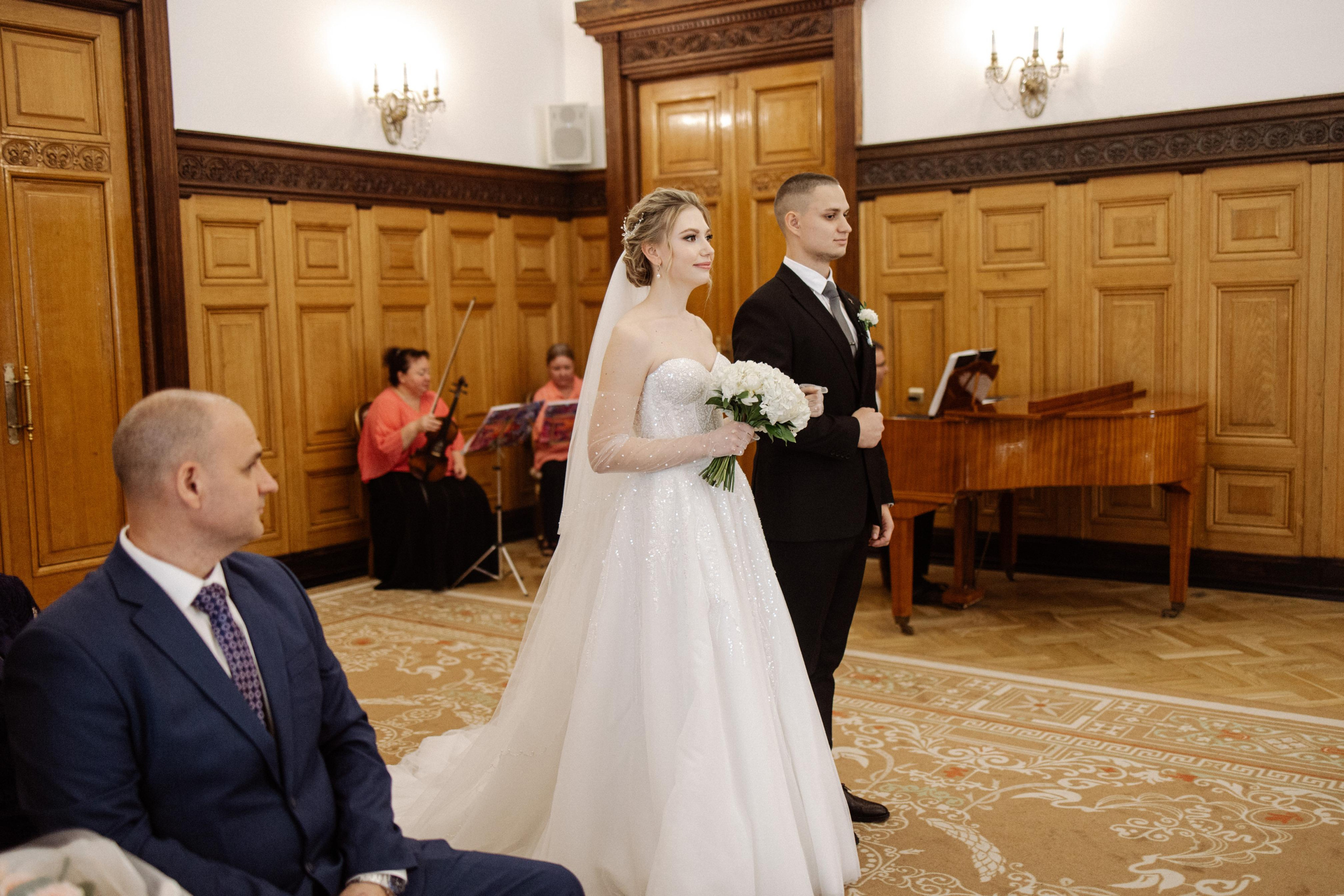 Грибоедовский ЗАГС. Свадебный фотограф Маргарита Глумскова