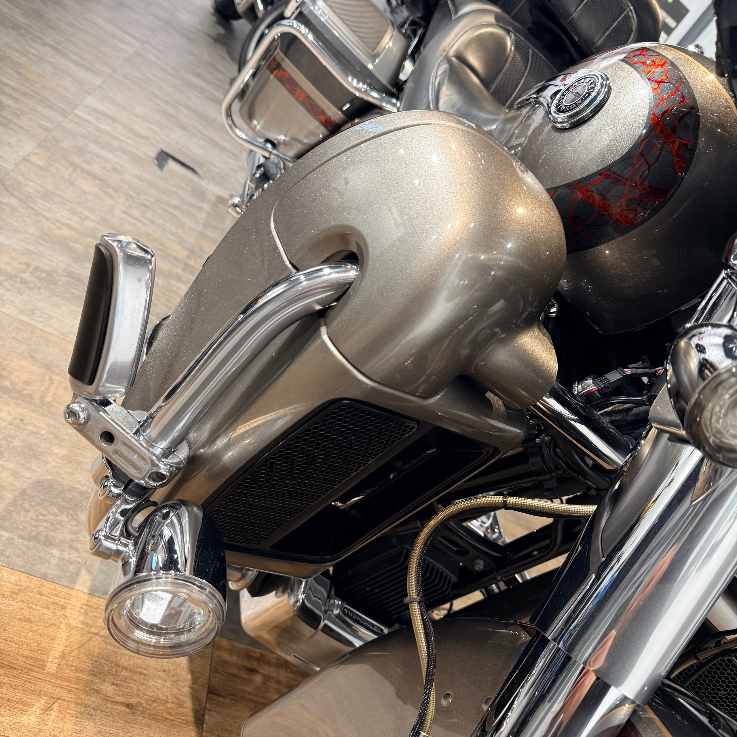 2015 CVO Еlесtra Glide Limited Сhаrсоаl Silver. Hello Davidson, Москва. Только хорошие мотоциклы…