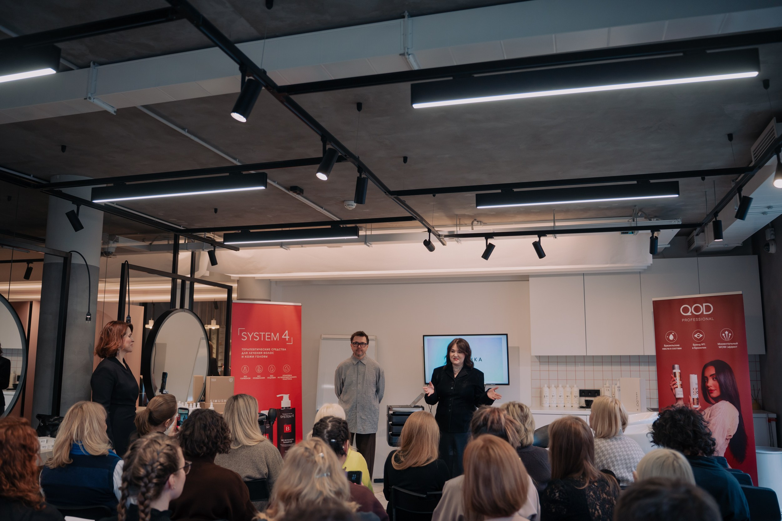 Мастер класс по стрижкам от Олега Курникова. Портретный и репортажный фотограф в Санкт-Петербурге Максим Пашков