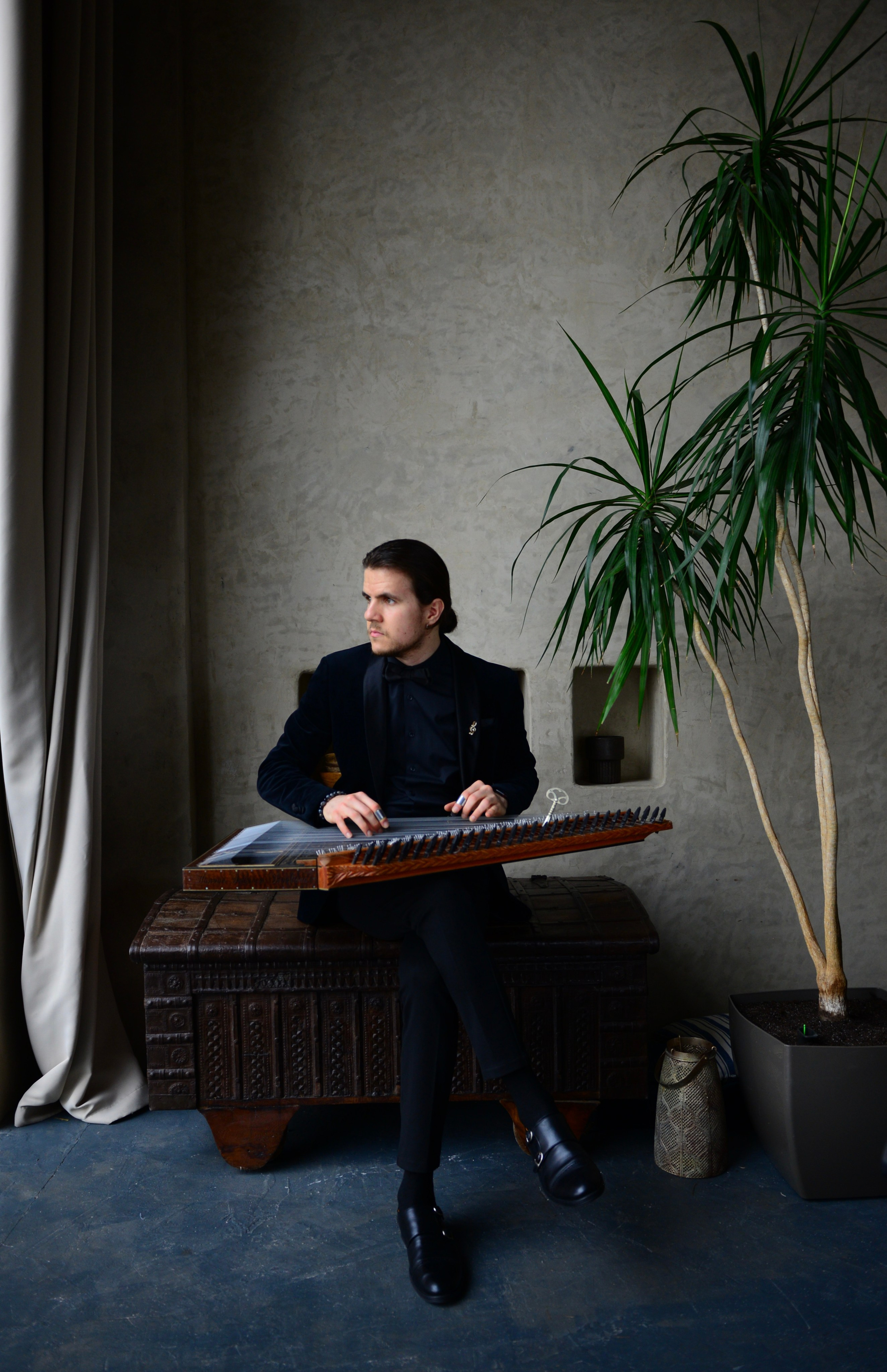 Musicians 𓁿. Cari Clavijo | dancer | artist