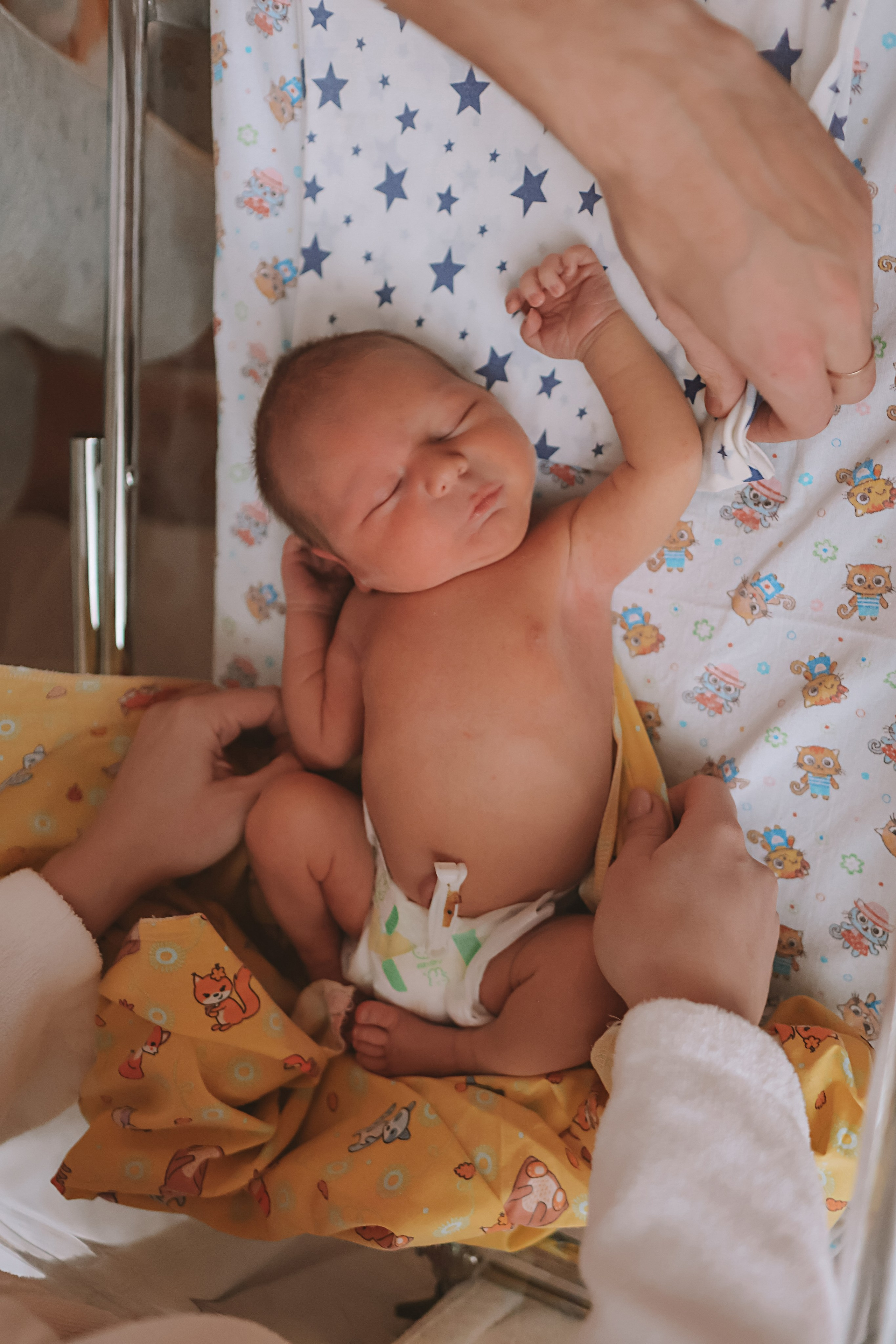 Выписка Мид. Семейный фотограф Тюмень, фотограф на роды Салмина Мария