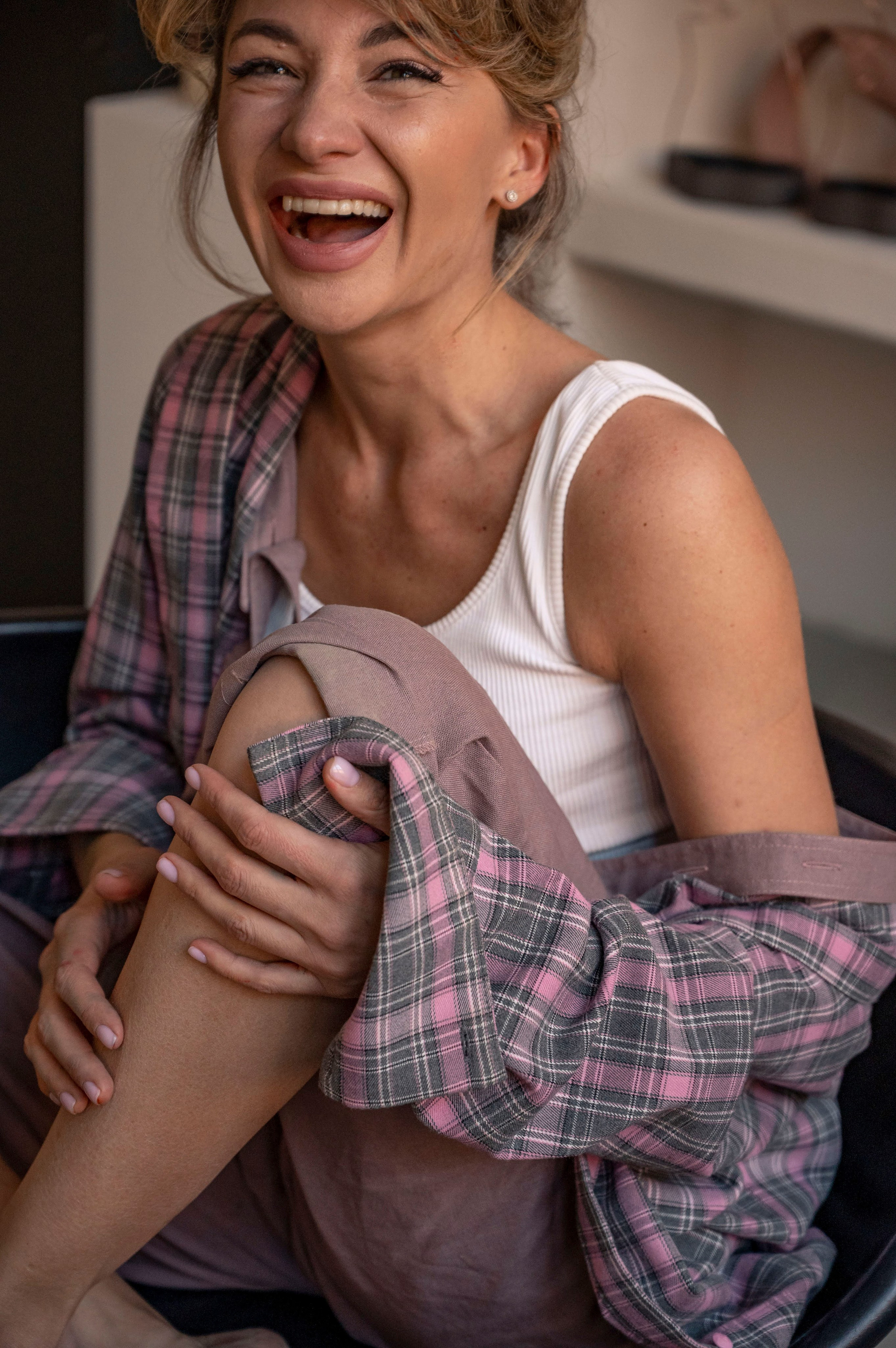 Женя фотосессия. Профессиональный фотограф беременности в СПБ. Стильные фотосессии беременности в стиле минимализм и классическая фотография