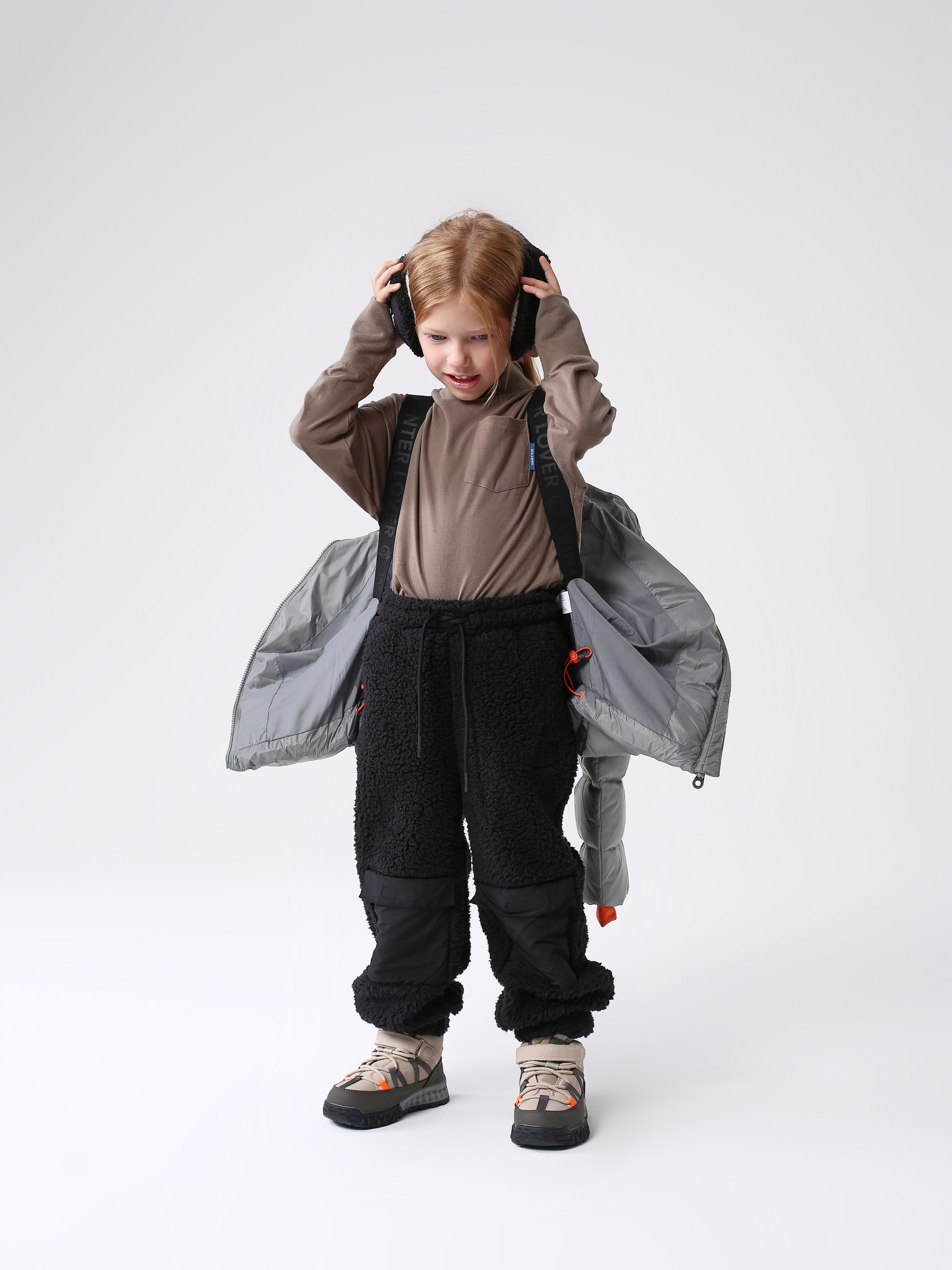 "Профессиональная детская фотосъемка для семейных портретов и воспоминаний""Высококачественная детская съемка новорожденных и малышей в студии""Рекламная детская фотосъемка для альбомов и подарков""Студийная детская съемка с креативными декорациями и позами""Коммерческая детская фотосъемка для маркетинга детских товаров""Фотография детской съемки с акцентом на эмоции и улыбки""Семейная детская съемка для портфолио и социальных сетей""Профессиональная детская фотосъемка с мягким освещением""Рекламные фото детской съемки для сайтов и брошюр""Высокоточная детская съемка для воспоминаний и презентаций""Детская фотосъемка высокого разрешения для семейных альбомов""Коммерческая детская съемка с фокусом на радость и развитие""Студийная фотосъемка детской съемки для брендов и маркетинга""Фотографии детской съемки для подарков и увеличения клиентов""Профессиональная детская съемка для каталогов и семейных историй" "Профессиональная каталожная фотосъемка товаров для e-commerce и интернет-магазинов""Высококачественная каталожная съемка одежды и аксессуаров с белым фоном""Рекламная каталожная фотосъемка для маркетинга продуктов и брендов""Студийная каталожная съемка с детальной проработкой текстур и материалов""Коммерческая каталожная фотосъемка для каталогов и онлайн-платформ""Фотография каталожной съемки с акцентом на дизайн и презентацию товаров""Предметная каталожная съемка для увеличения продаж в e-commerce""Профессиональная каталожная фотосъемка с использованием студийного освещения""Рекламные фото каталожной съемки для сайтов и социальных сетей""Высокоточная каталожная съемка товаров для презентаций и брошюр""Каталожная фотосъемка высокого разрешения для онлайн-магазинов""Коммерческая каталожная съемка с фокусом на качество и детализацию""Студийная каталожная фотосъемка для брендов и ритейла""Фотографии каталожной съемки для маркетинговых кампаний""Профессиональная каталожная съемка для каталогов и увеличения конверсии"