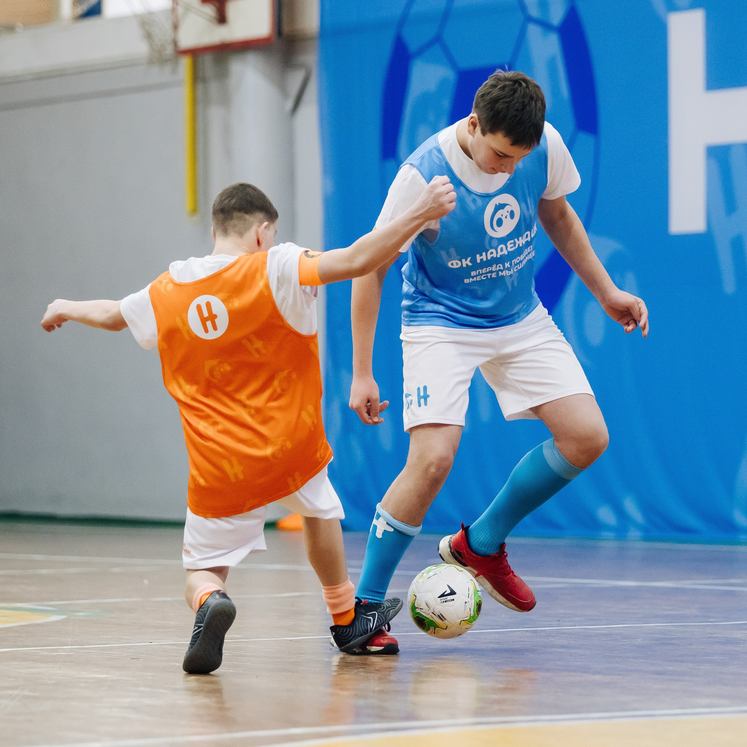 Турнир по футболу среди команд школ-интернатов Магнитогорска «Надеждик CUP» // 08.12.2024. Денис Прохоров Фотограф в г. Магнитогорск