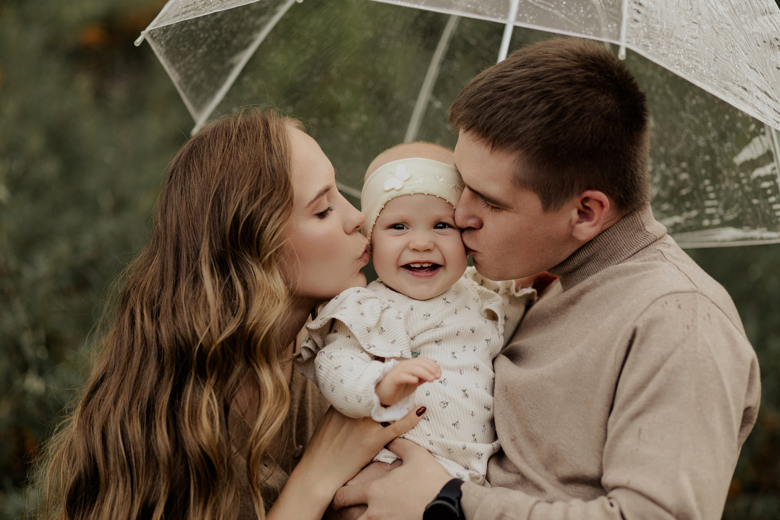 Ольга, Виталий и Мирослава. Свадебный фотограф Чайковский