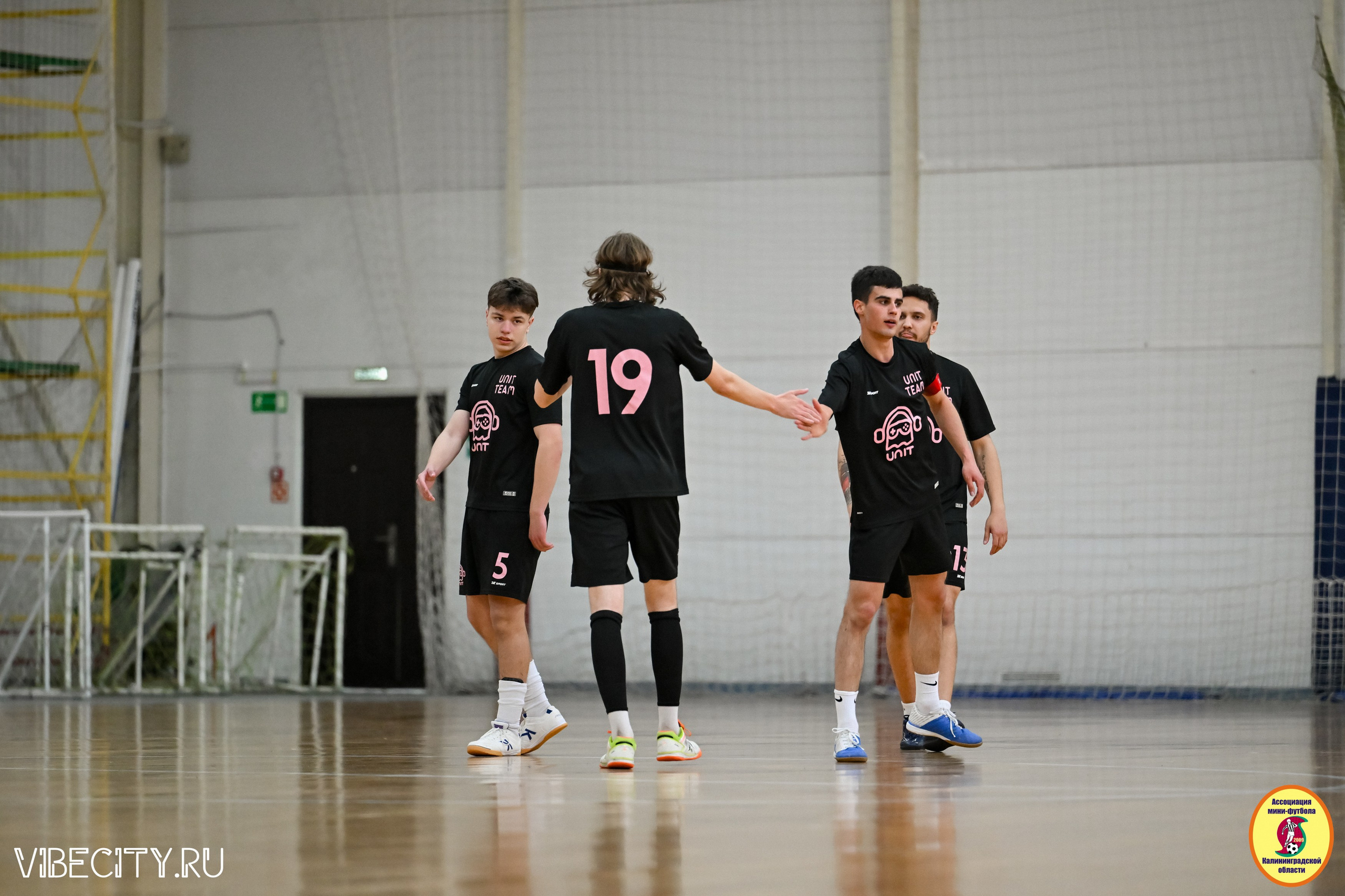 8 тур Корпоративной Бизнес-Лиги по футзалу. VIBECITY.RU Вайб Сити Ру Фоторепортажи Фотоотчеты Калининград