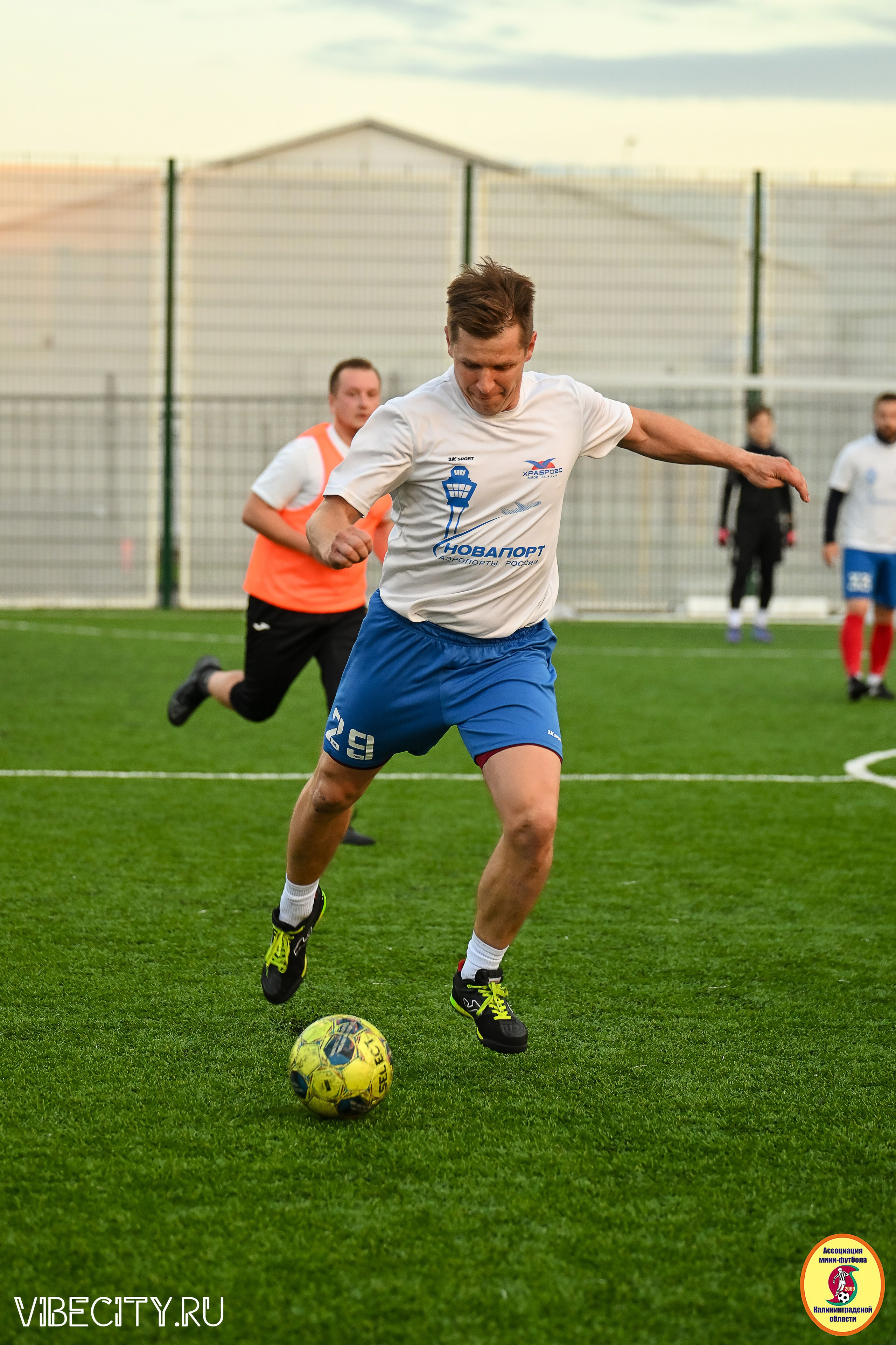 ИГРЫ МИНИ-ФУТБОЛЬНОЙ И КОРПОРАТИВНОЙ ЛИГИ. VIBECITY.RU Вайб Сити Ру Фоторепортажи Фотоотчеты Калининград