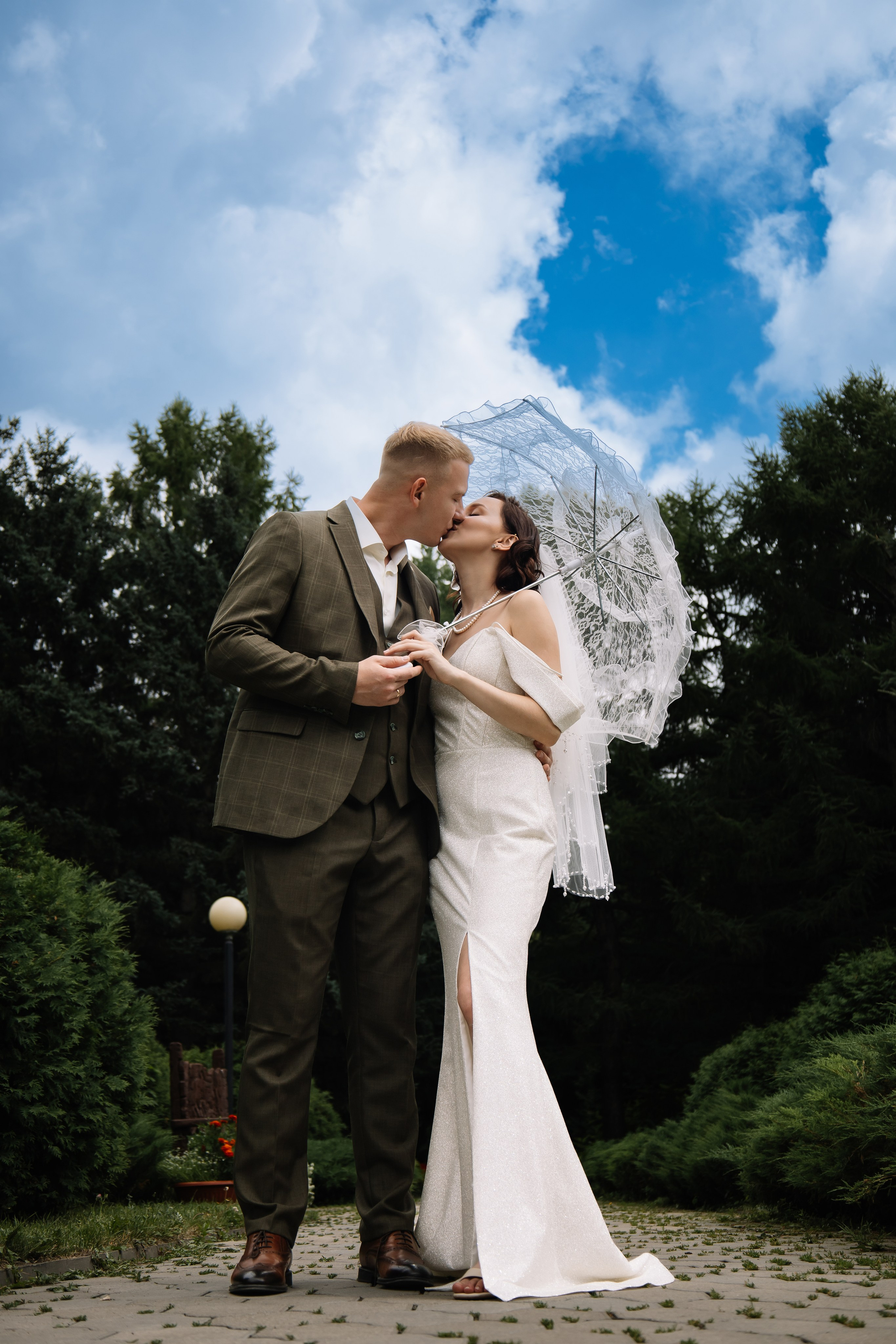 Данил и Александра. Свадебный фотограф и видеограф в Омске — Виталий и Алёна Орлянд