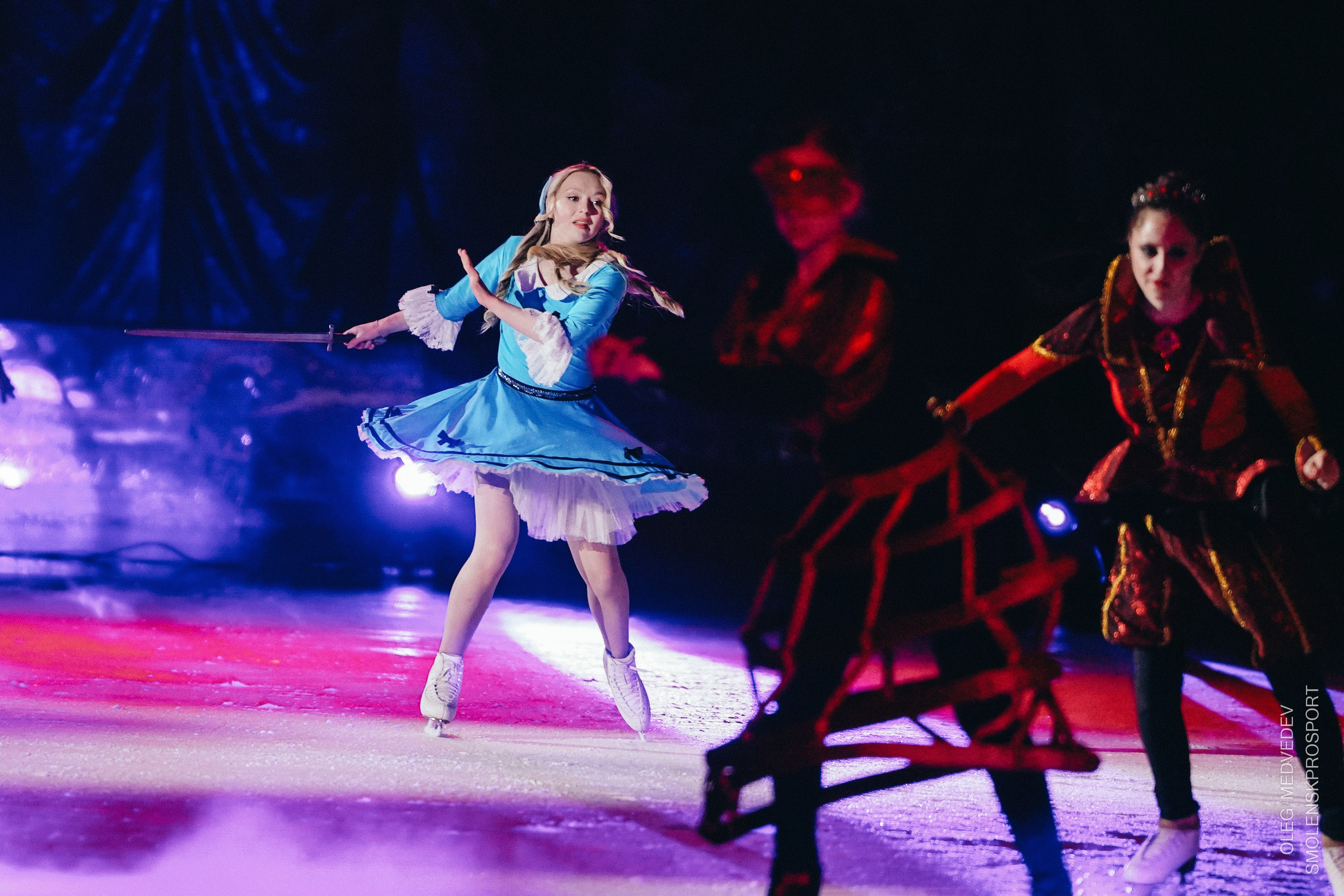 Алиса в стране чудес шоу на льду. Спортивный фотограф Олег Медведев | prosport67 | Смоленск