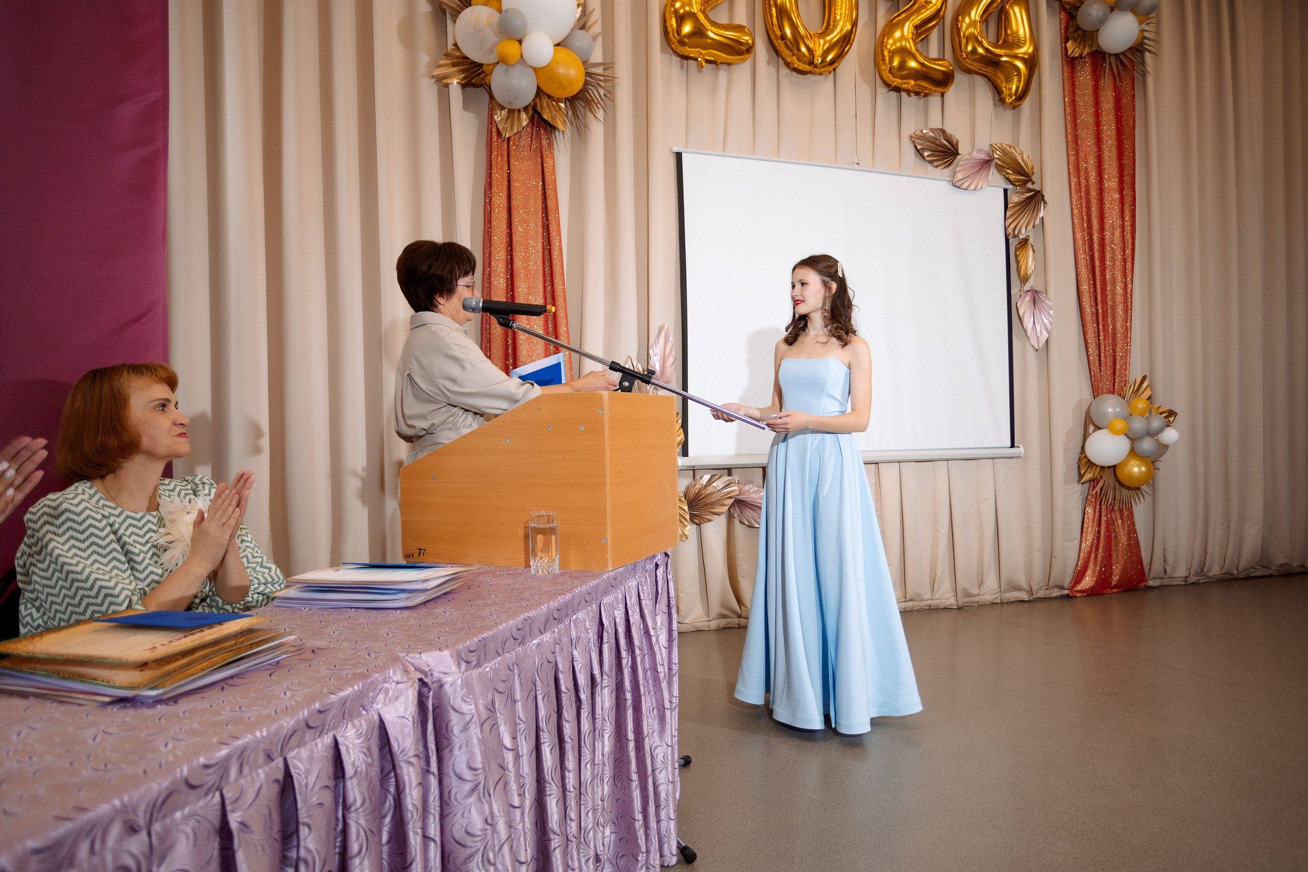 ВРУЧЕНИЕ АТТЕСТАТОВ: Пример. Все фото. Профессиональный фотограф в Ижевске Леша Петров