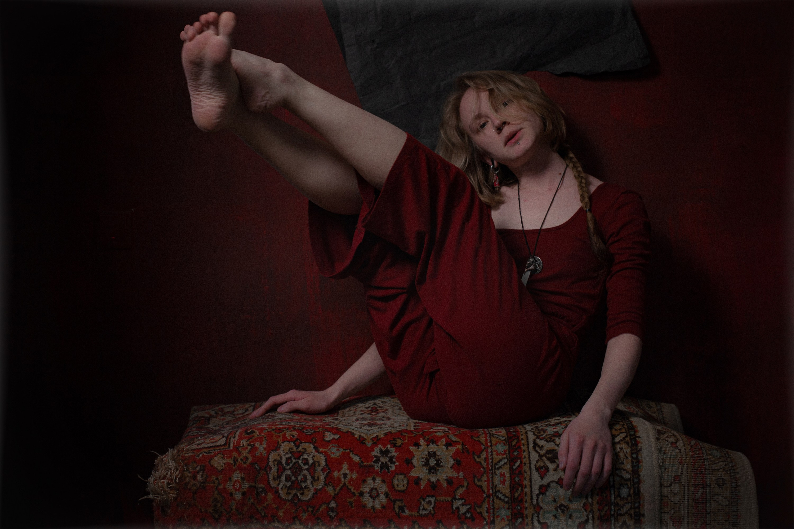 Вика. Домашняя студия. RawCat. Портретная фотография Екатеринбург