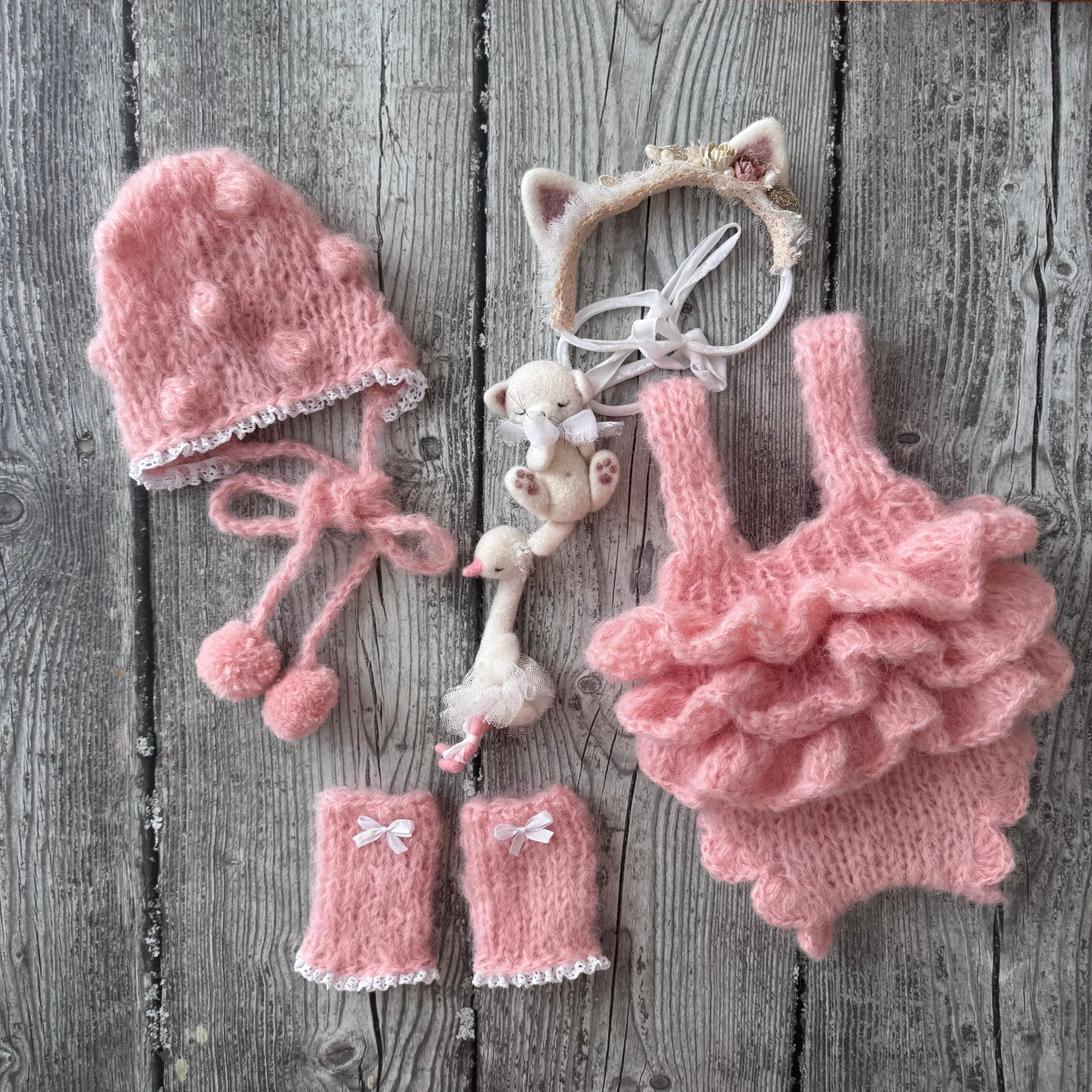 Костюмы и аксессуары для фотосессии новорожденных | Реквизит для съемки newborn в Москве. Фотосессия новорожденных в Москве и Московской области | Профессиональный фотограф newborn — Татьяна Иванова