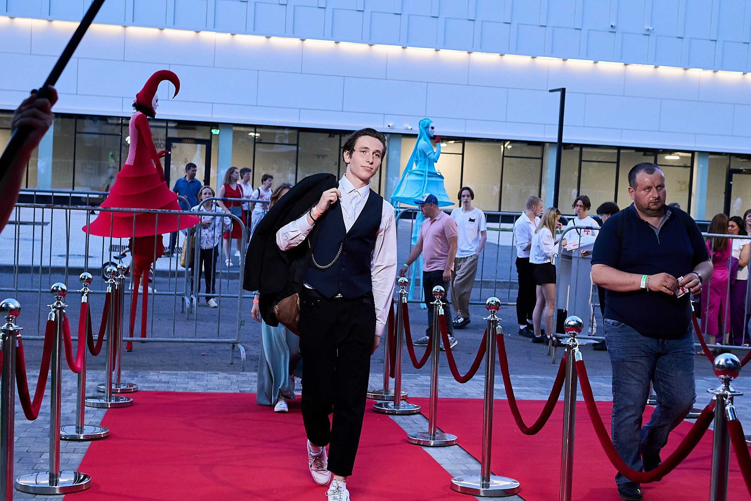 Выпускной 2024 концертный зал Академия ВТБ. Фотограф и Видеограф в Москве. Олег Корушев