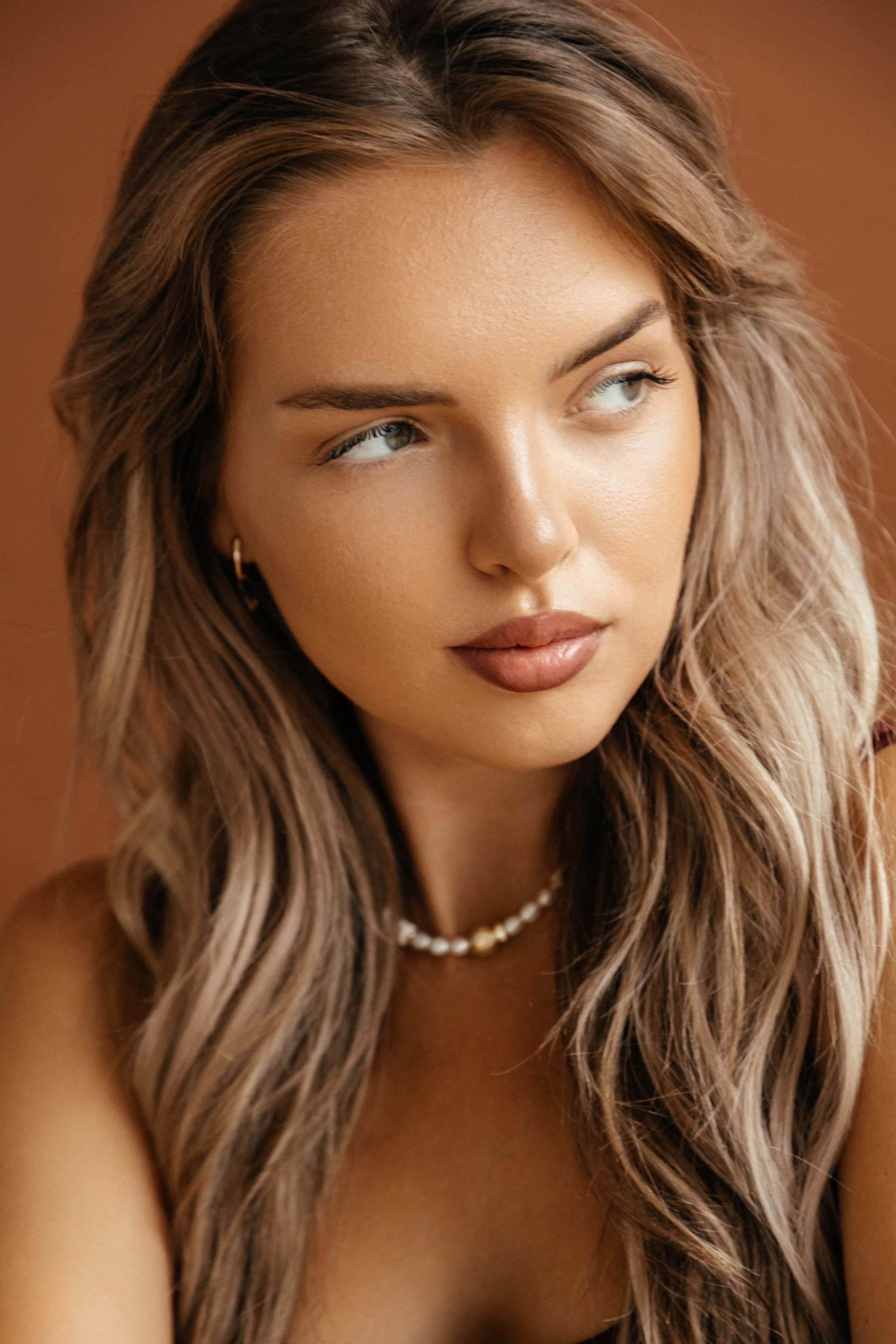 Катя. Минимализм в студии. Фотограф Ксения Третьякова, Санкт-Петербург