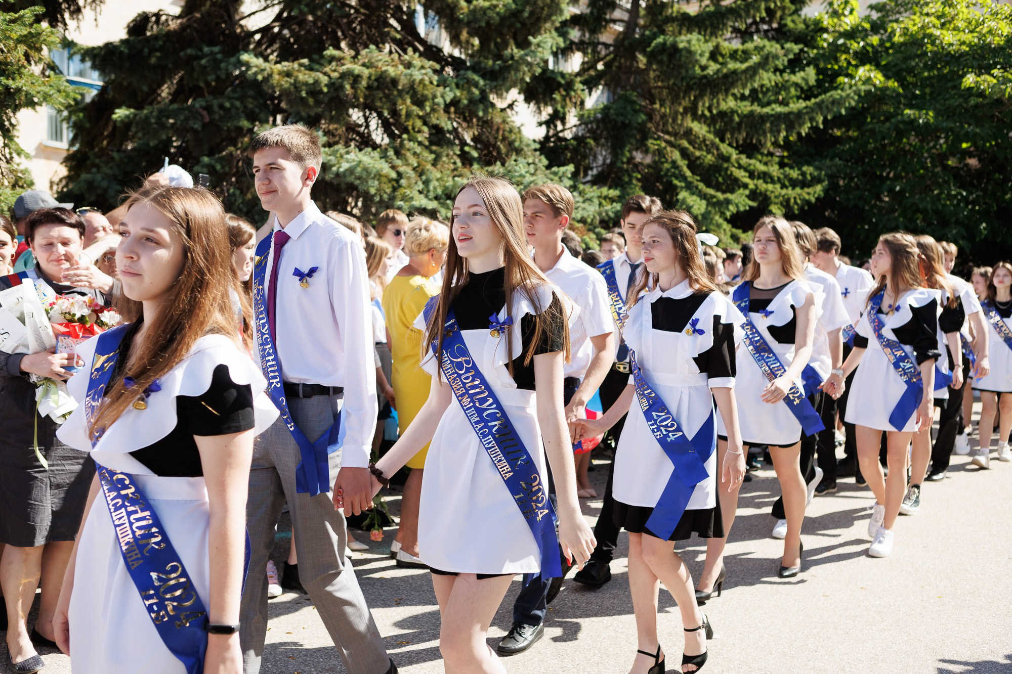 Последний звонок в Гимназии № 1, г. Севастополь. Свадебный фотограф, фотосъемка в Крыму, Севастополе, Симферополе, Ялте