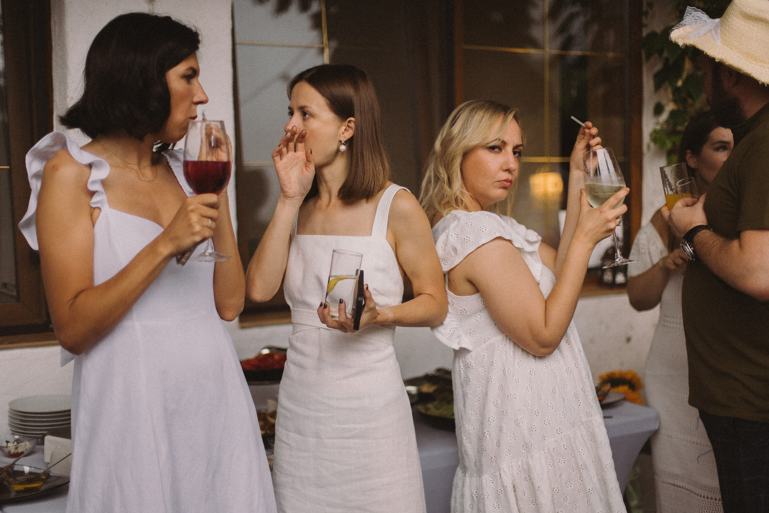 Репортажная фотосессия свадебной вечеринки в Красной поляне. Свадебный, репортажный и портретный фотограф Сочи, Краснодар. Александра Зайцева