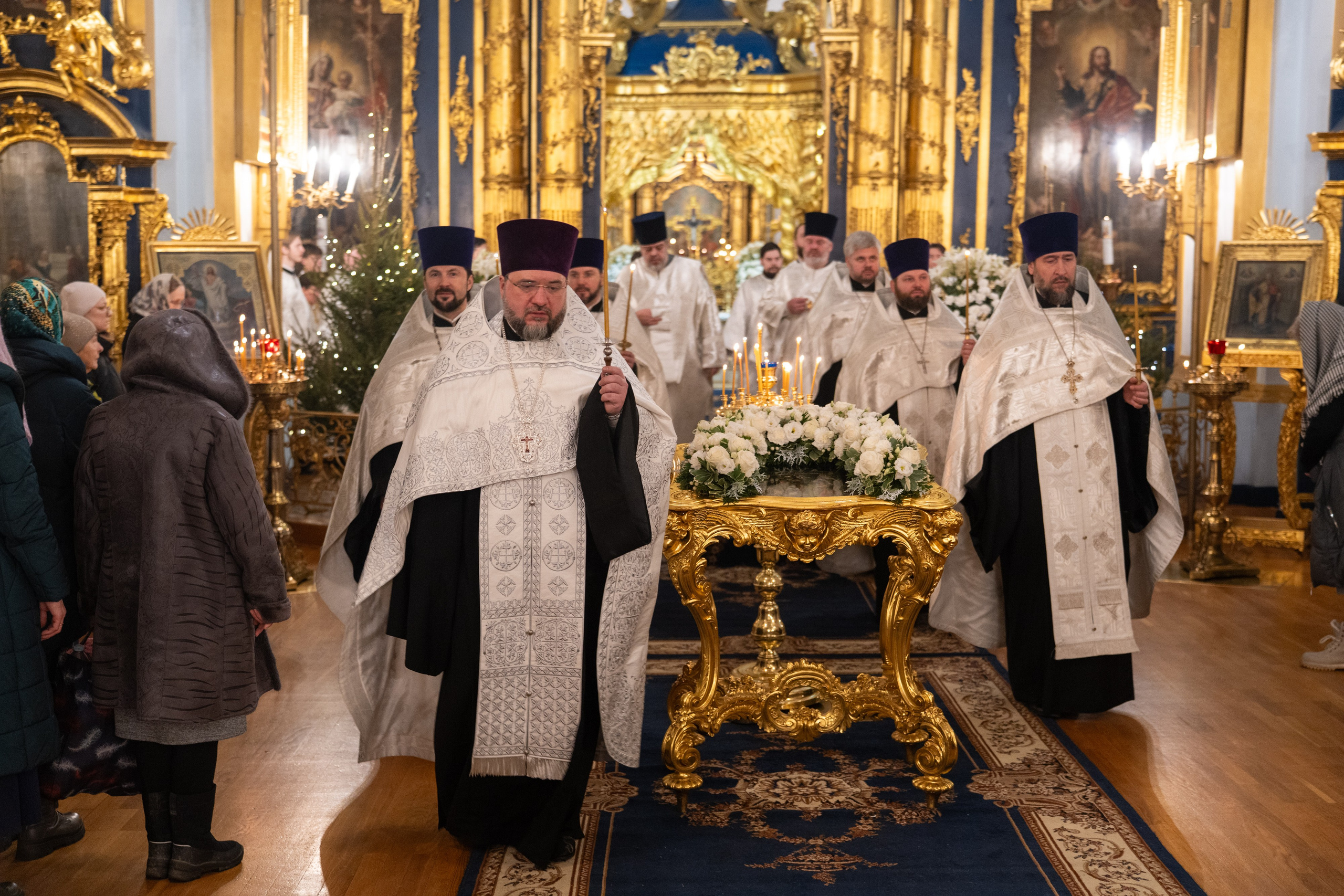 Праздничное бдение в Николо-Богоявленском морском соборе. НИКОЛО-БОГОЯВЛЕНСКИЙ МОРСКОЙ СОБОР