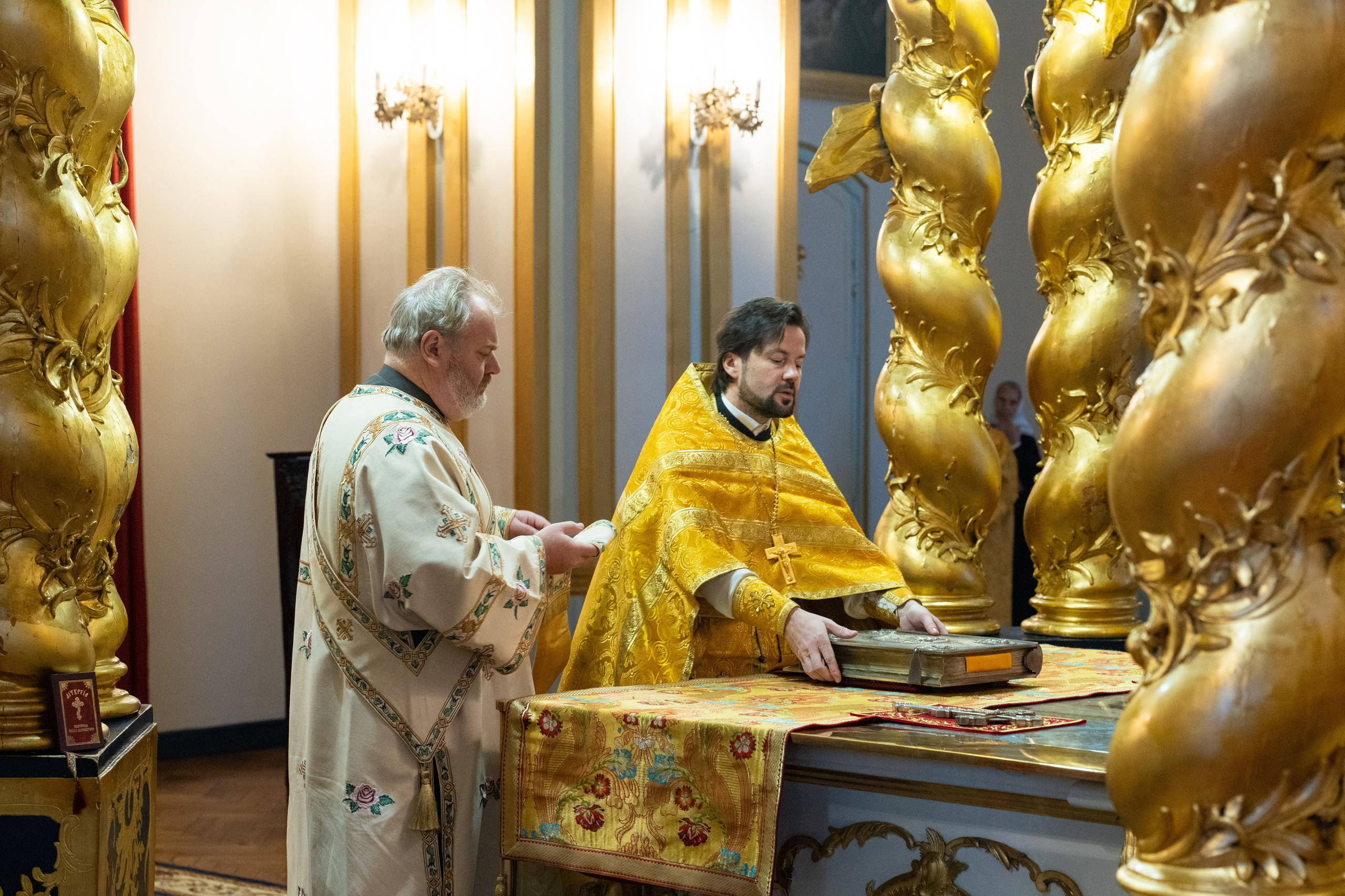 Неделя 30-я по Пятидесятнице, пред Рождеством Христовым, святых отец. Предпразднство Рождества Христова. Вмц. Анастасии Узорешительницы. НИКОЛО-БОГОЯВЛЕНСКИЙ МОРСКОЙ СОБОР