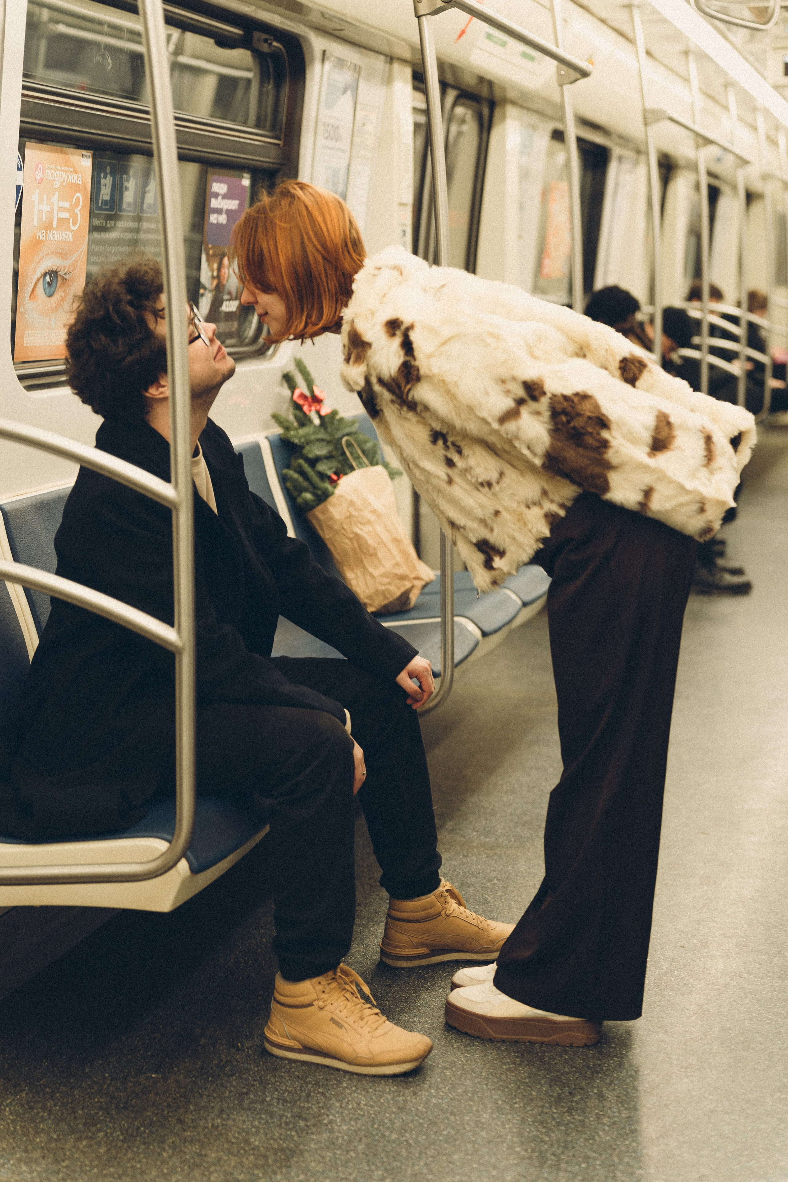 НОВОГОДНЯЯ ФОТОСЕСИИЯ ПАРЫ В МЕТРО ЛЮБОВЬ. Профессиональный фотограф, Санкт-Петербург — Виктория Богомолова