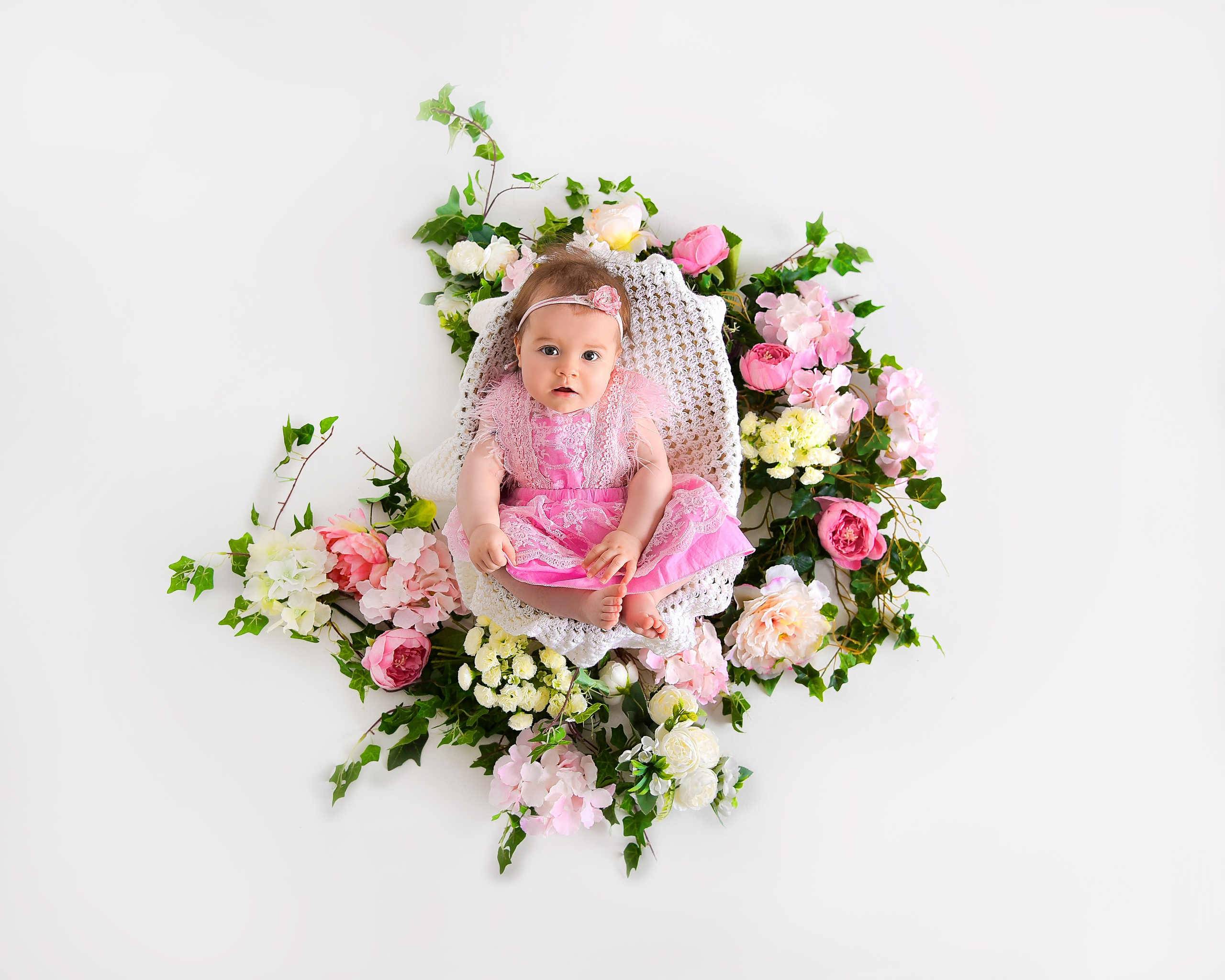 Малышки Антураж