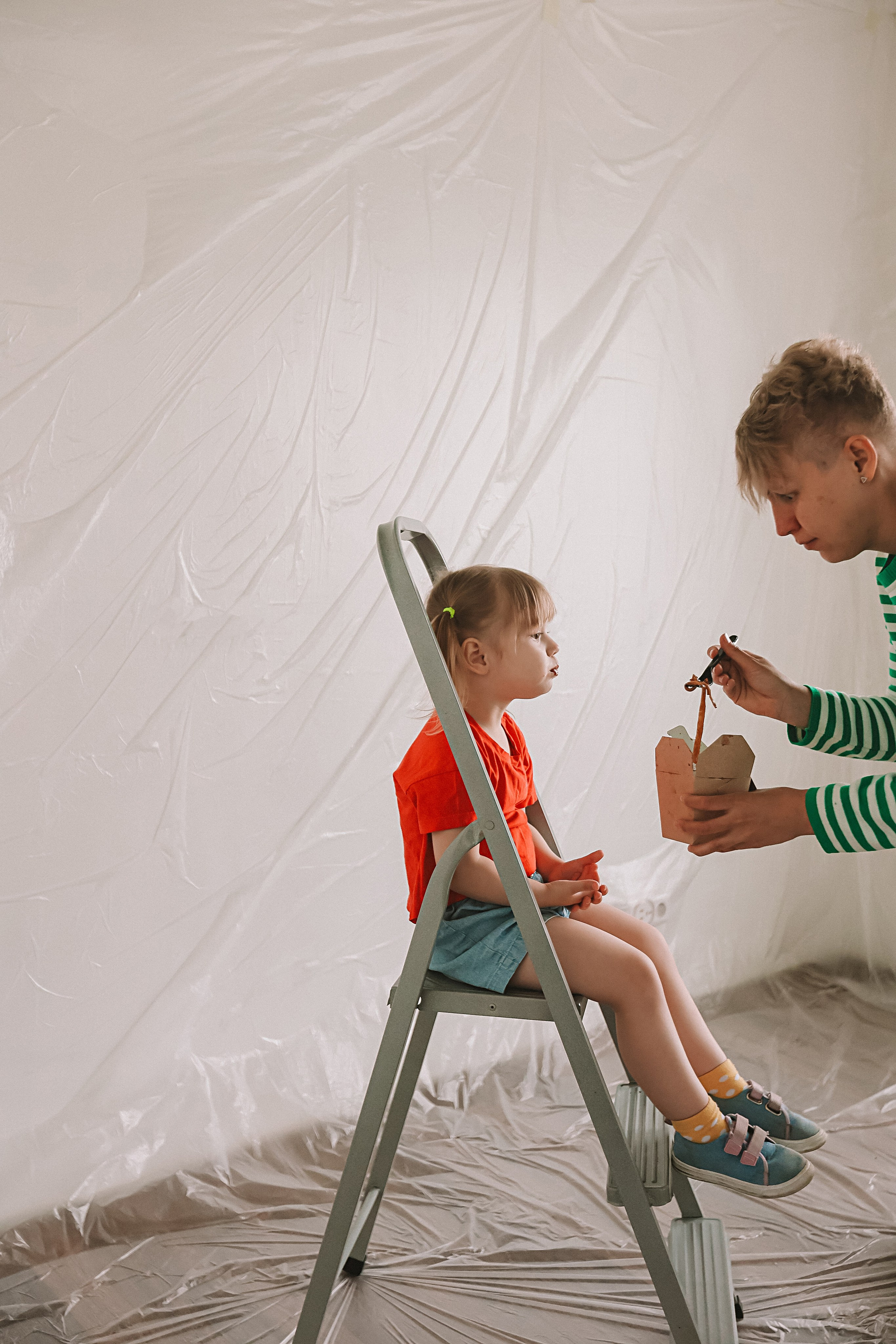 Ремонт. Семейный фотограф Тюмень, фотограф на роды Салмина Мария