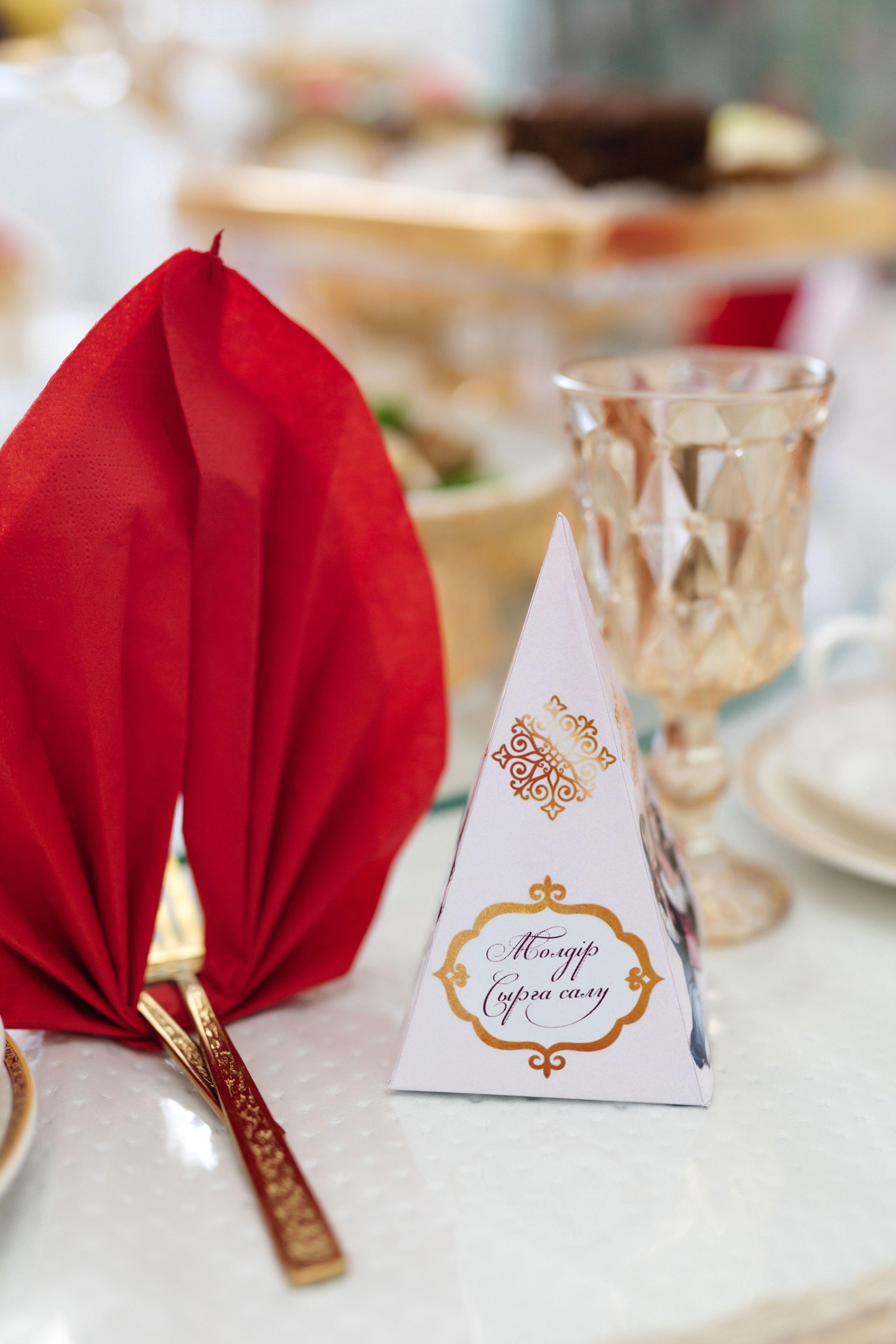 Moldir — syrğa salu. Wedding and Love story Photographer