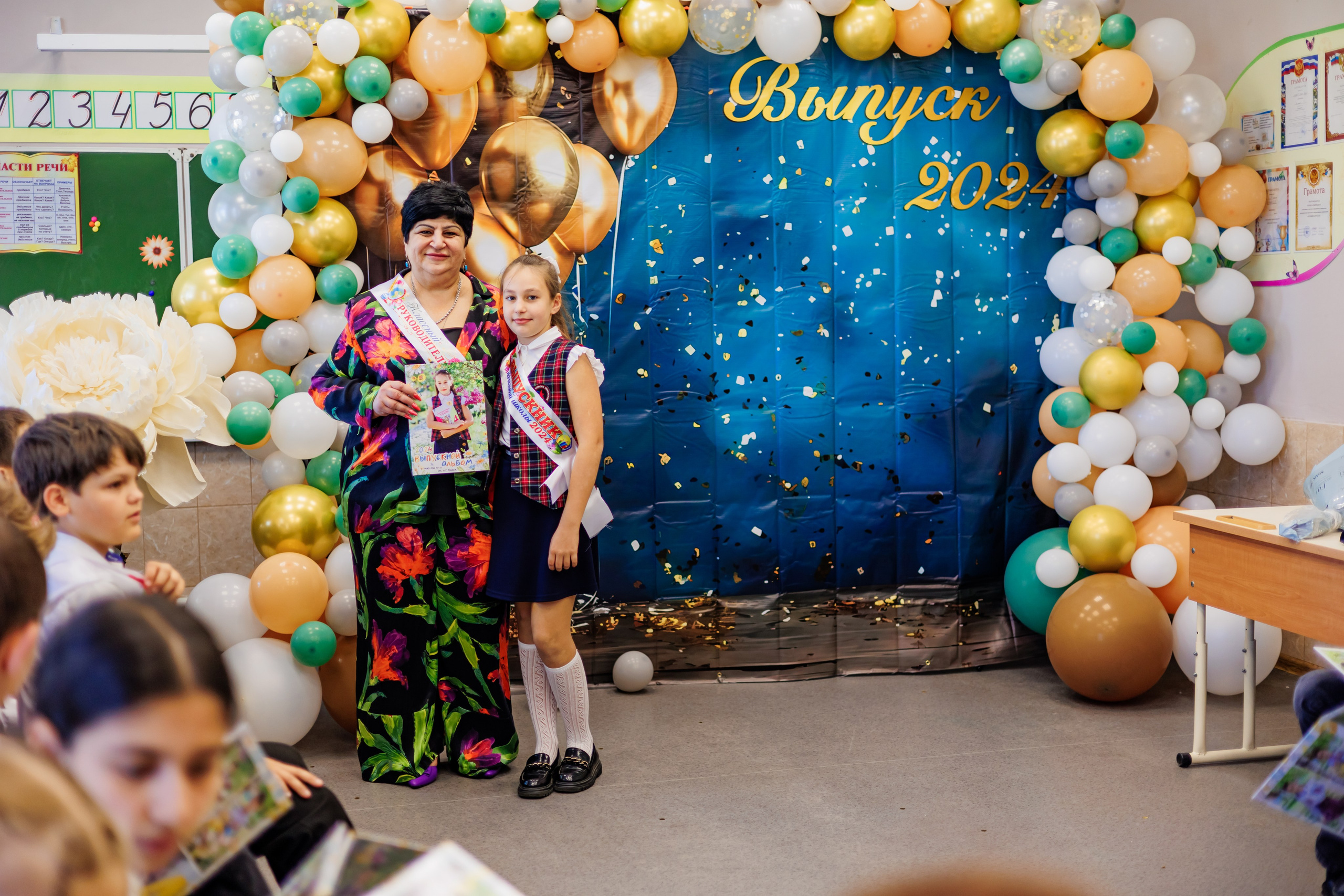 Выпуск 4а 25школа'24 год. Свадебный и семейный фотограф в Армавире