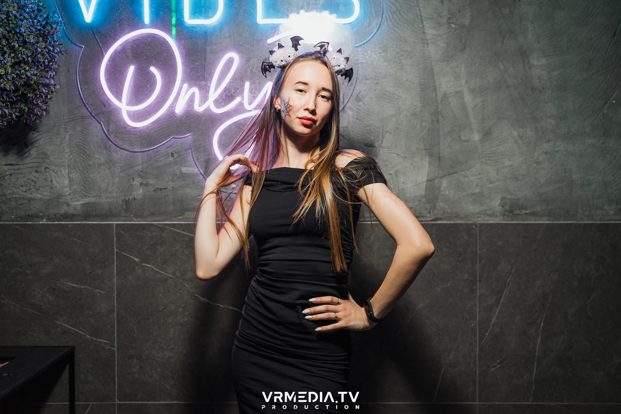 Halloween ARACHNOPHOBIA в баре «Друзья»