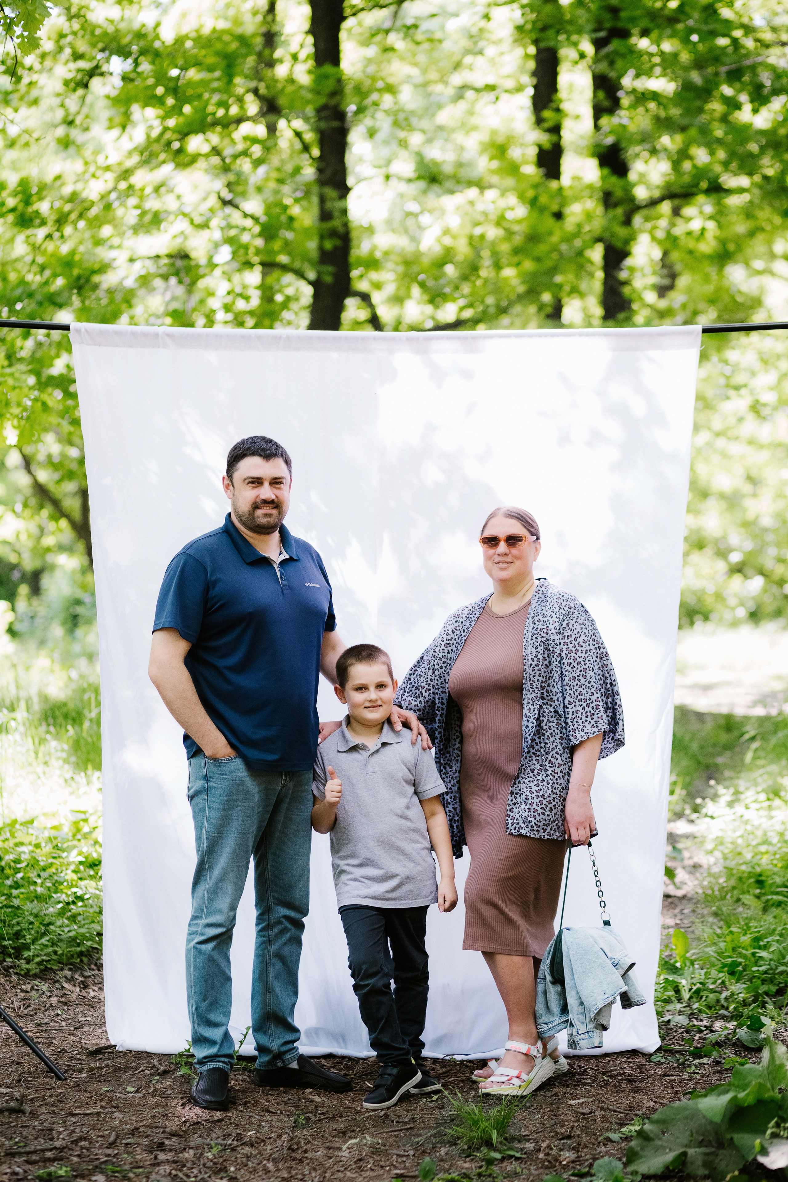 Ощущение леса в городе! Портреты на Белом Фоне в Дубках Таганрога. Свадебный и семейный фотограф в Таганроге Бакарюк Антон
