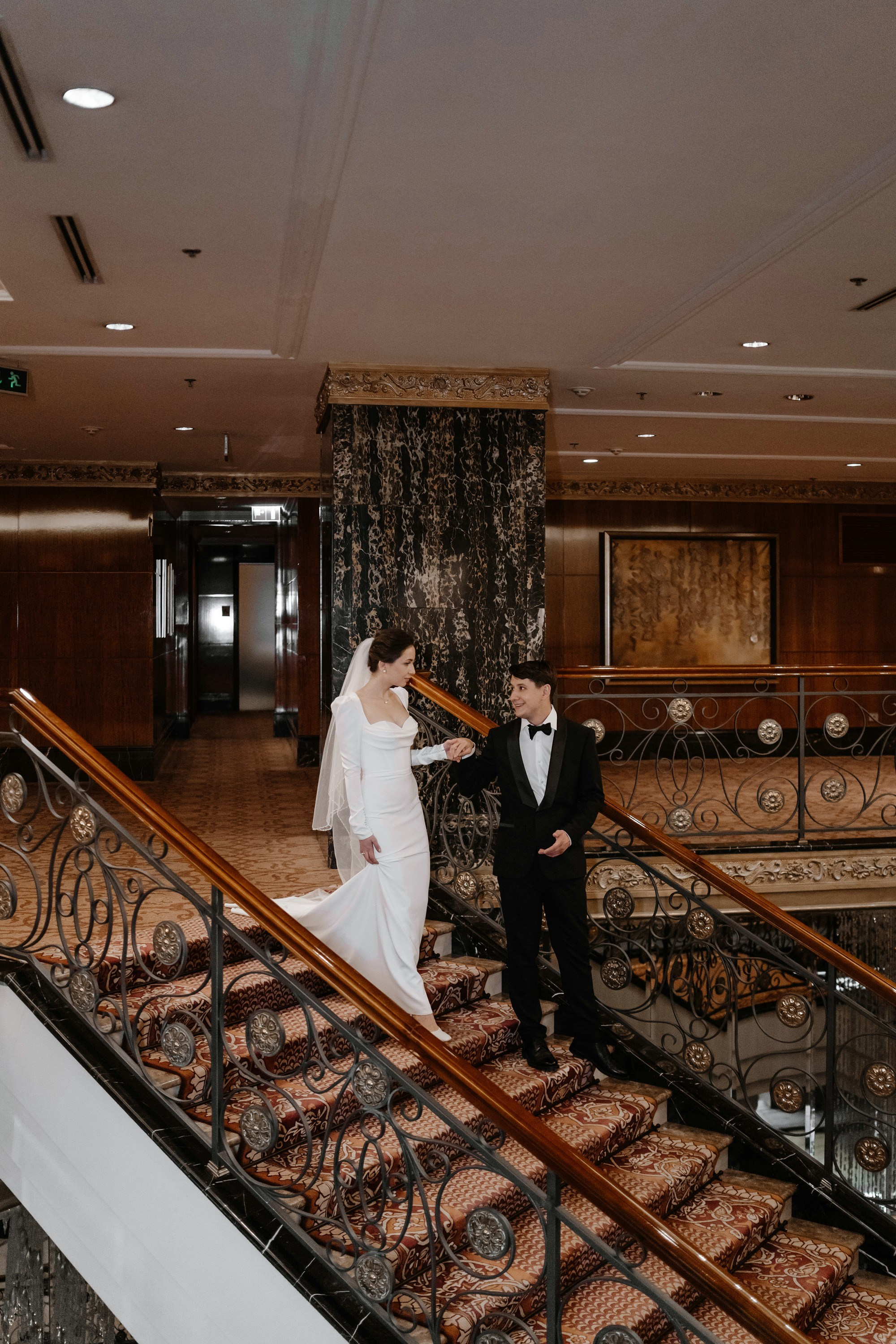 Фотосессия свадьбы в Lotte Plaza. Свадебный и семейный фотограф в Москве Светлана Зоткина