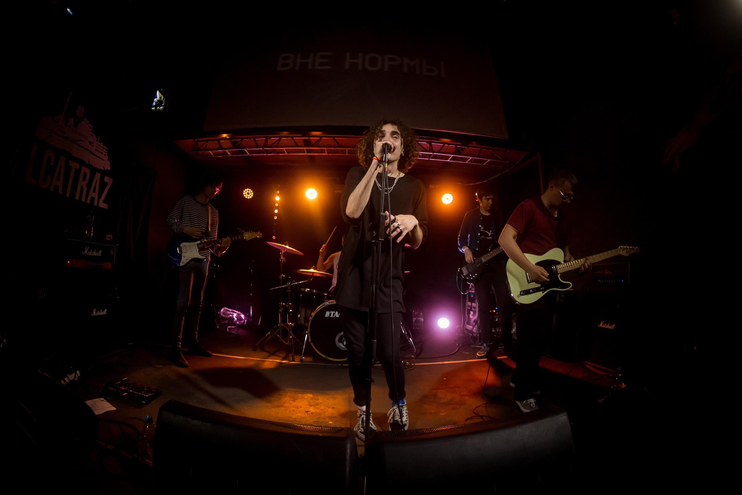 Вне нормы в Alcatraz bar. Фотографиня Мария Дикова