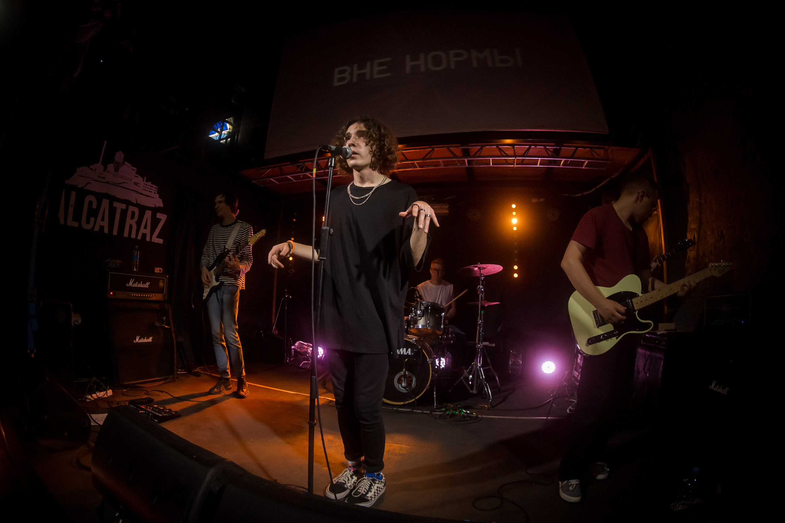 Вне нормы в Alcatraz bar. Фотографиня Мария Дикова