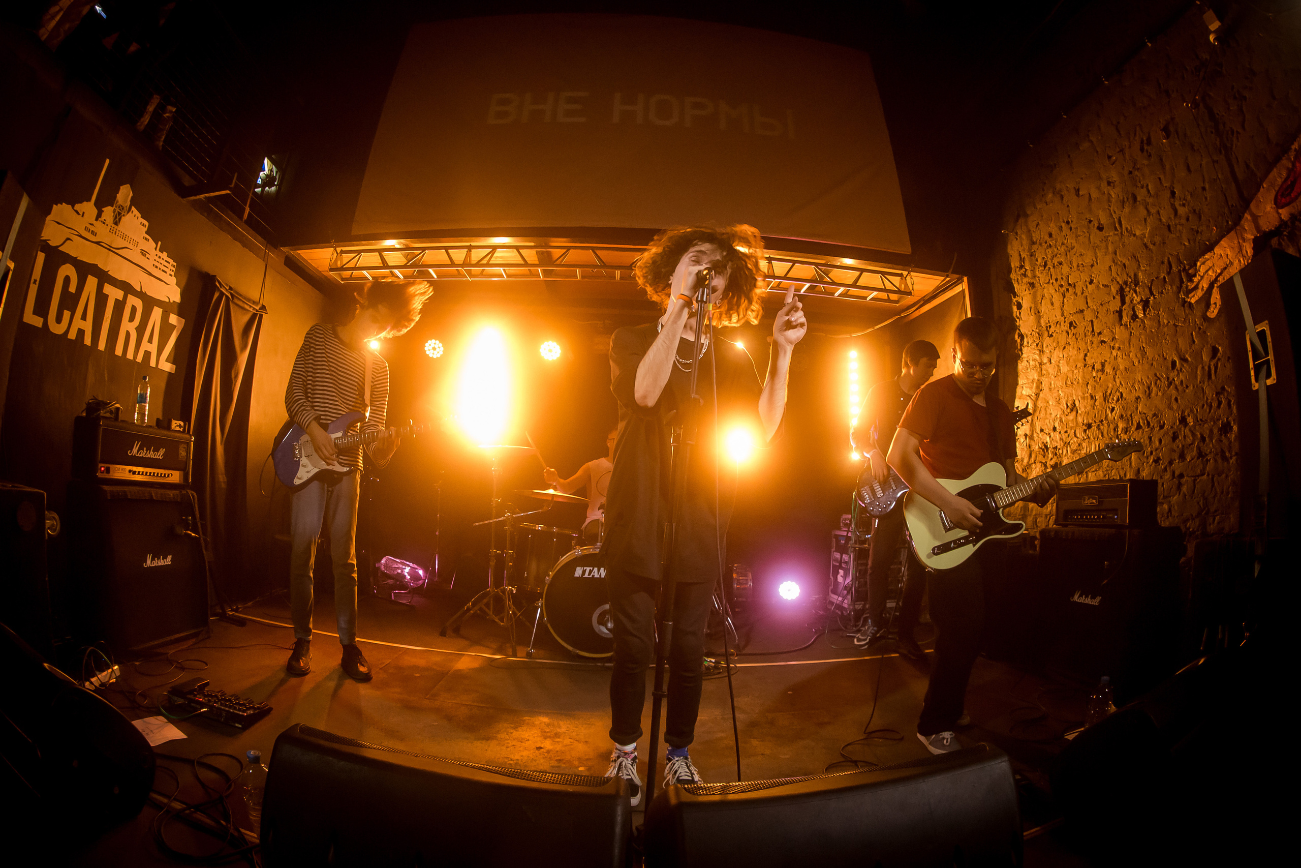 Вне нормы в Alcatraz bar. Фотографиня Мария Дикова