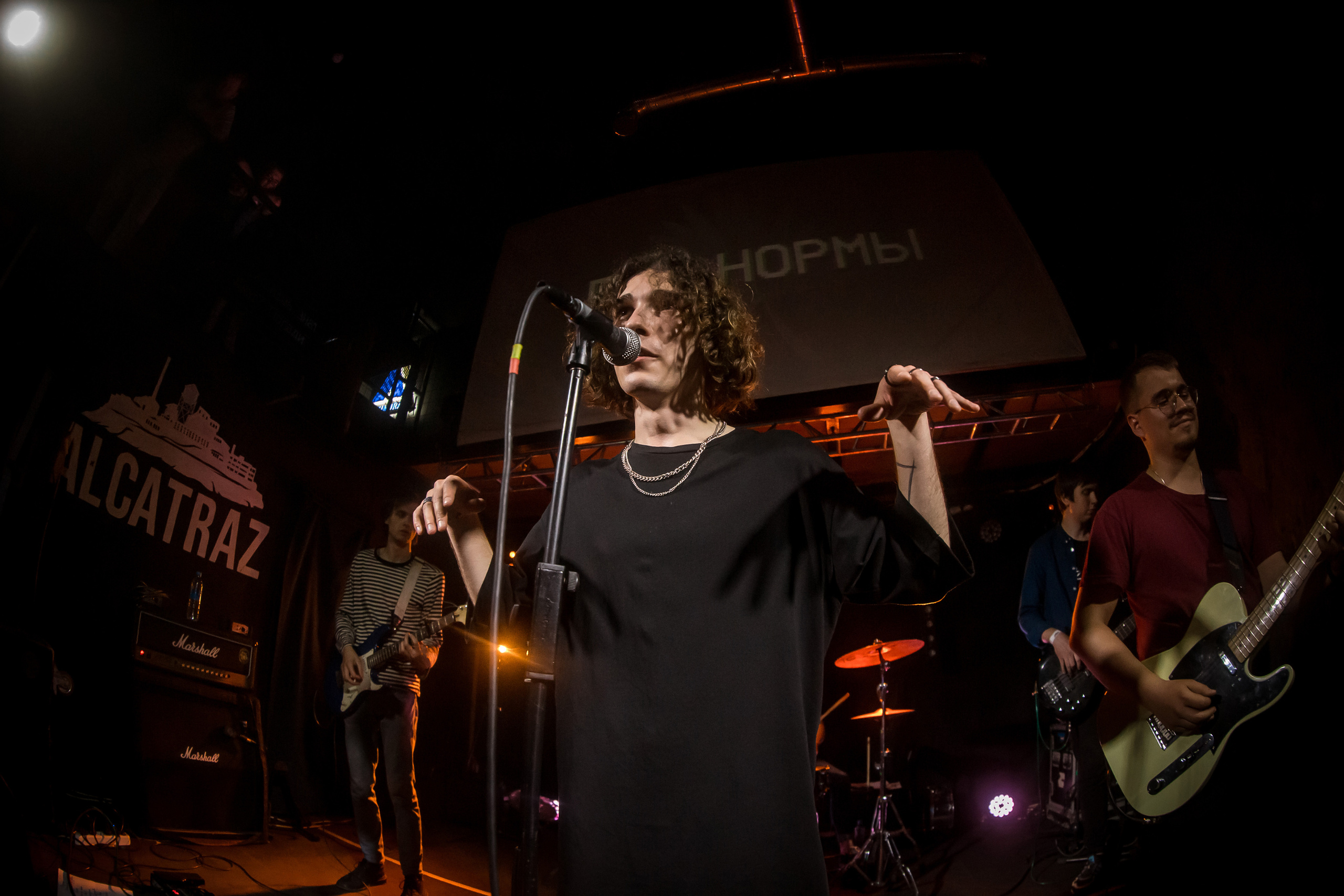 Вне нормы в Alcatraz bar. Фотографиня Мария Дикова