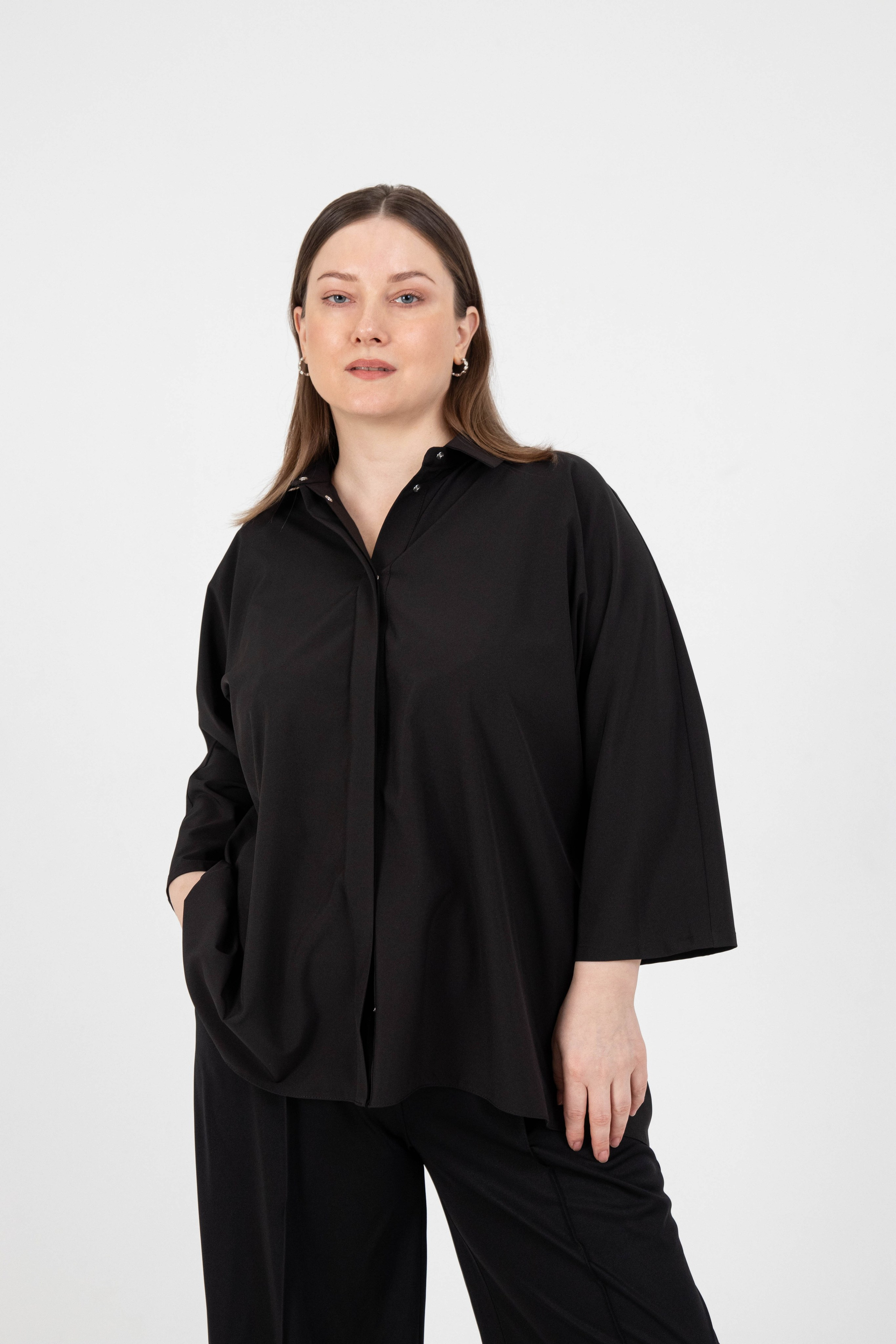 Юлия, 50-52 р-р, 167 см. KED Production — продакшн из СПб. Создаём фото, видео и контент, который помогает брендам и селлерам продавать больше