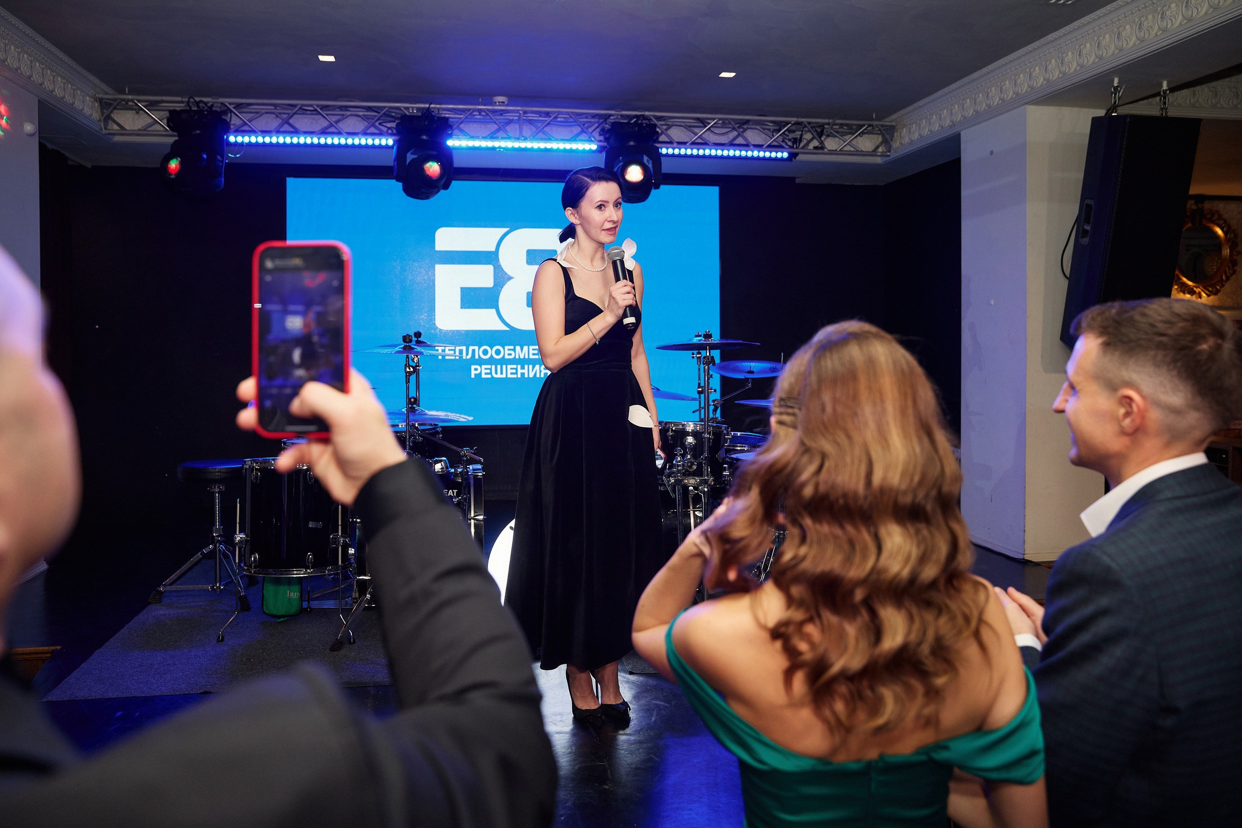 E8 / Новогодний корпоратив. Другой взгляд на фотографию