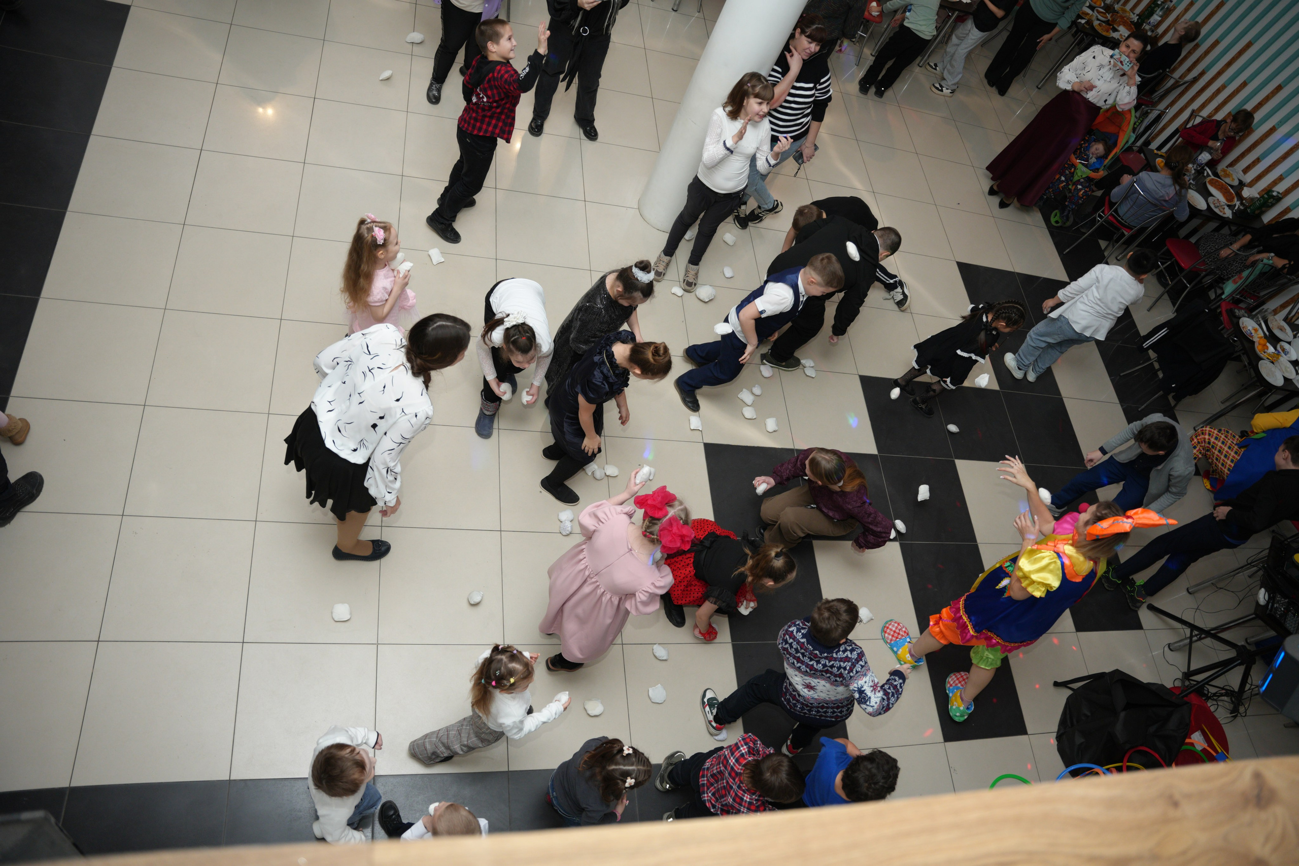 Социально —благотворительная акция «Ты в этом мире не один», посвященная Международному дню инвалидов. ВЫПУСКНЫЕ АЛЬБОМЫ, Школьный фотограф, семейный и свадебный в Саратове и области Ольга Плаксина