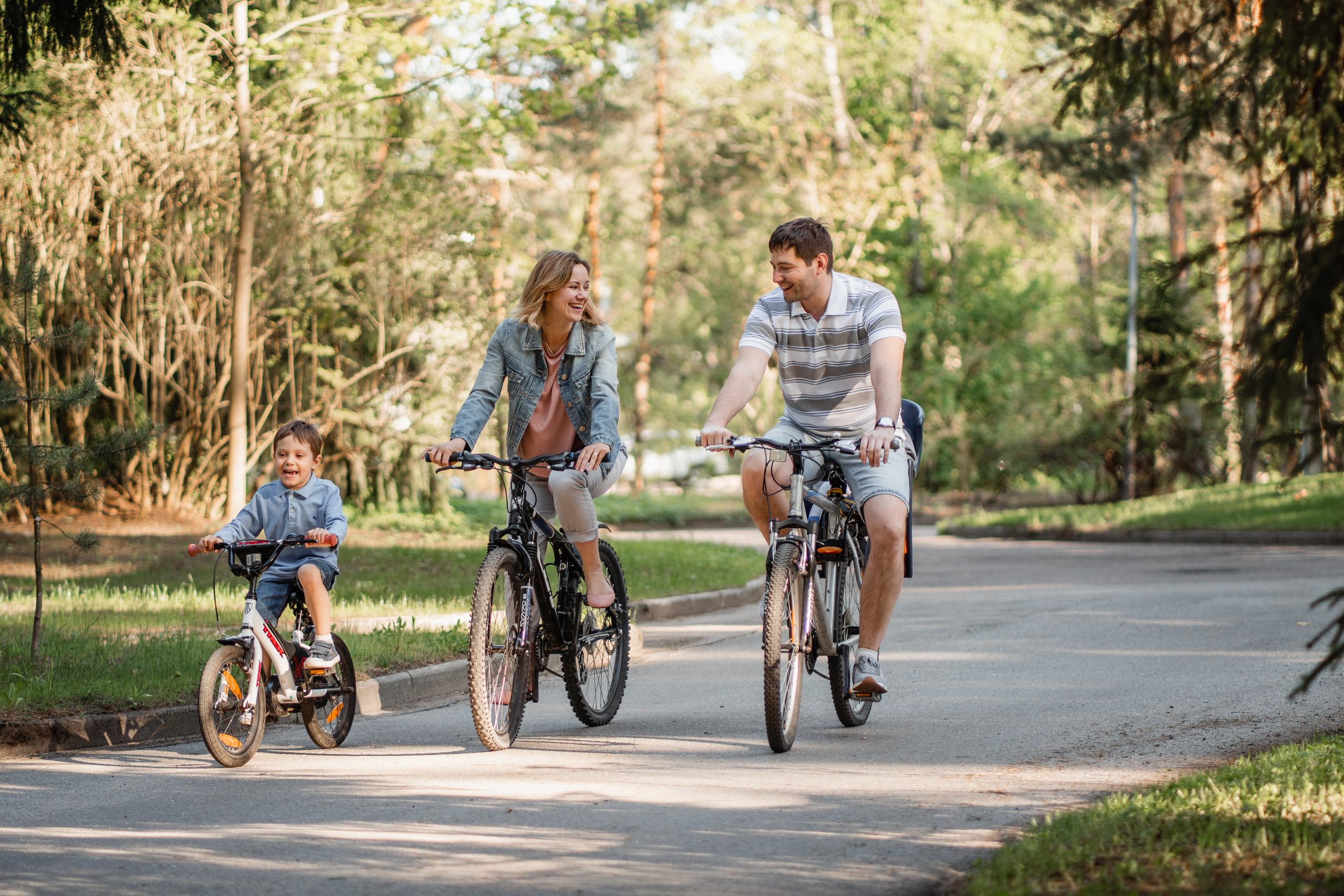 Семейная фотосессия на велосипедах. Семейный и детский фотограф в Санкт-Петербурге Наталья Григорьева