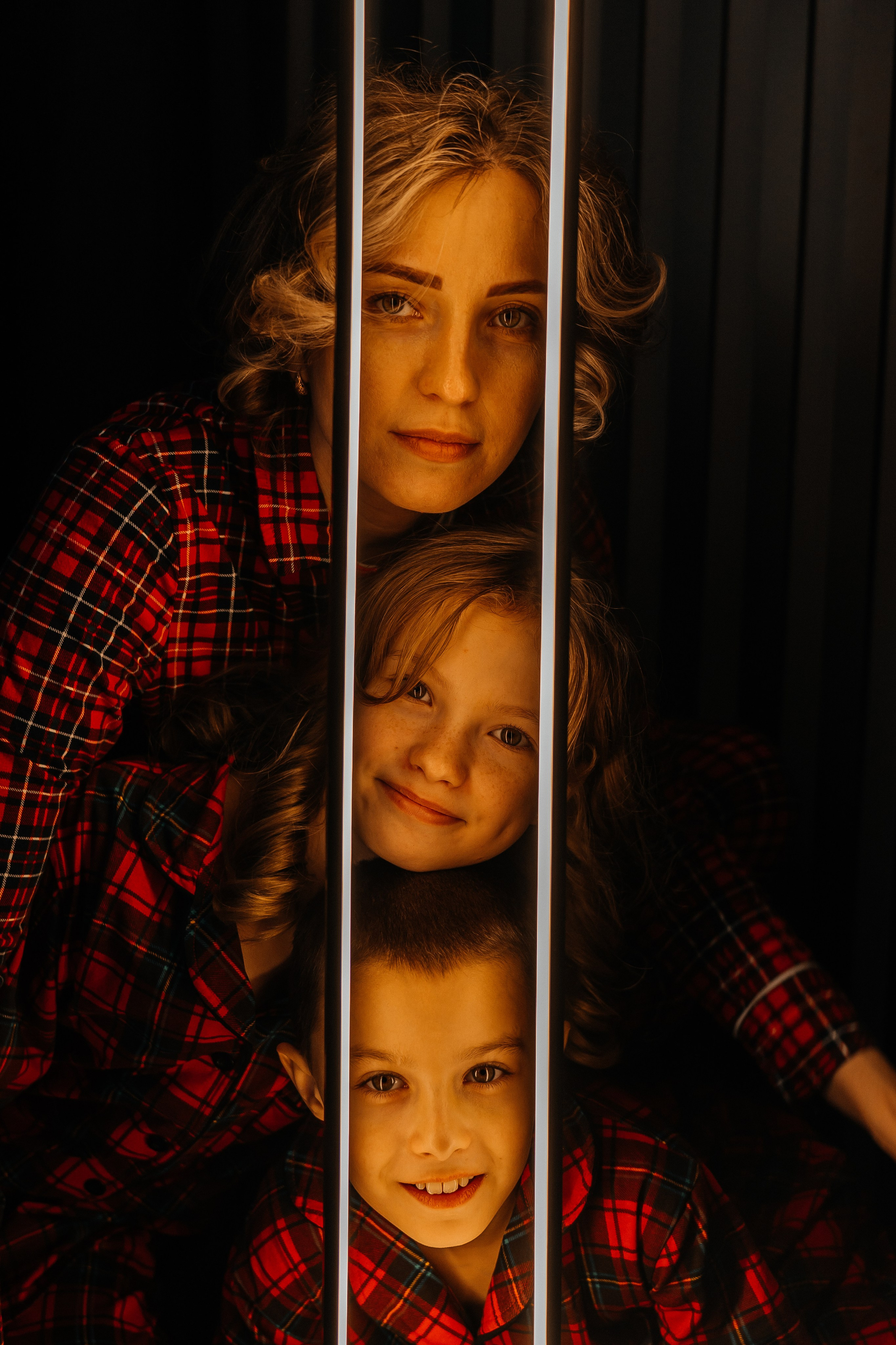 Ночь перед Рождеством. Для тех, кто не ждёт удачи, а создаёт её. Каждая фотосессия — это твой момент, твой стиль, твой успех. 📸