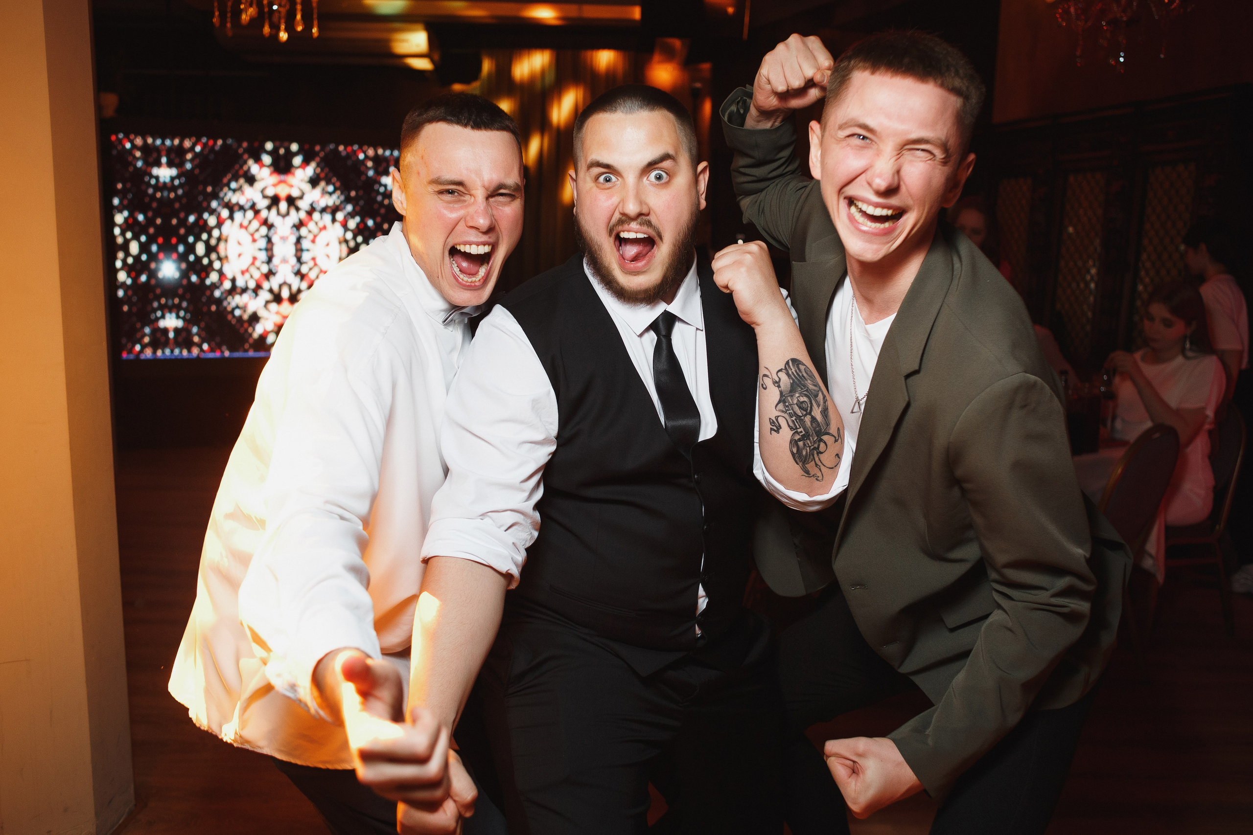 Свадебная фотосессия Саши и Насти в ресторане Чехов Сад, Таганрог. Свадебный и семейный фотограф в Таганроге Бакарюк Антон