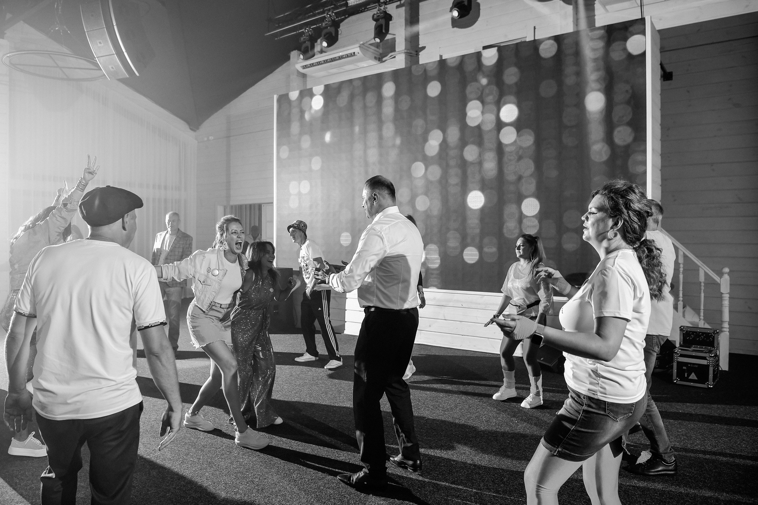 📸 Фоторепортажи с корпоративов и юбилеев в Красноярске | Примеры работ. 📸 Свадебный и семейный фотограф в Красноярске Тихомиров Евгений | 17 лет опыта | 800+ свадеб