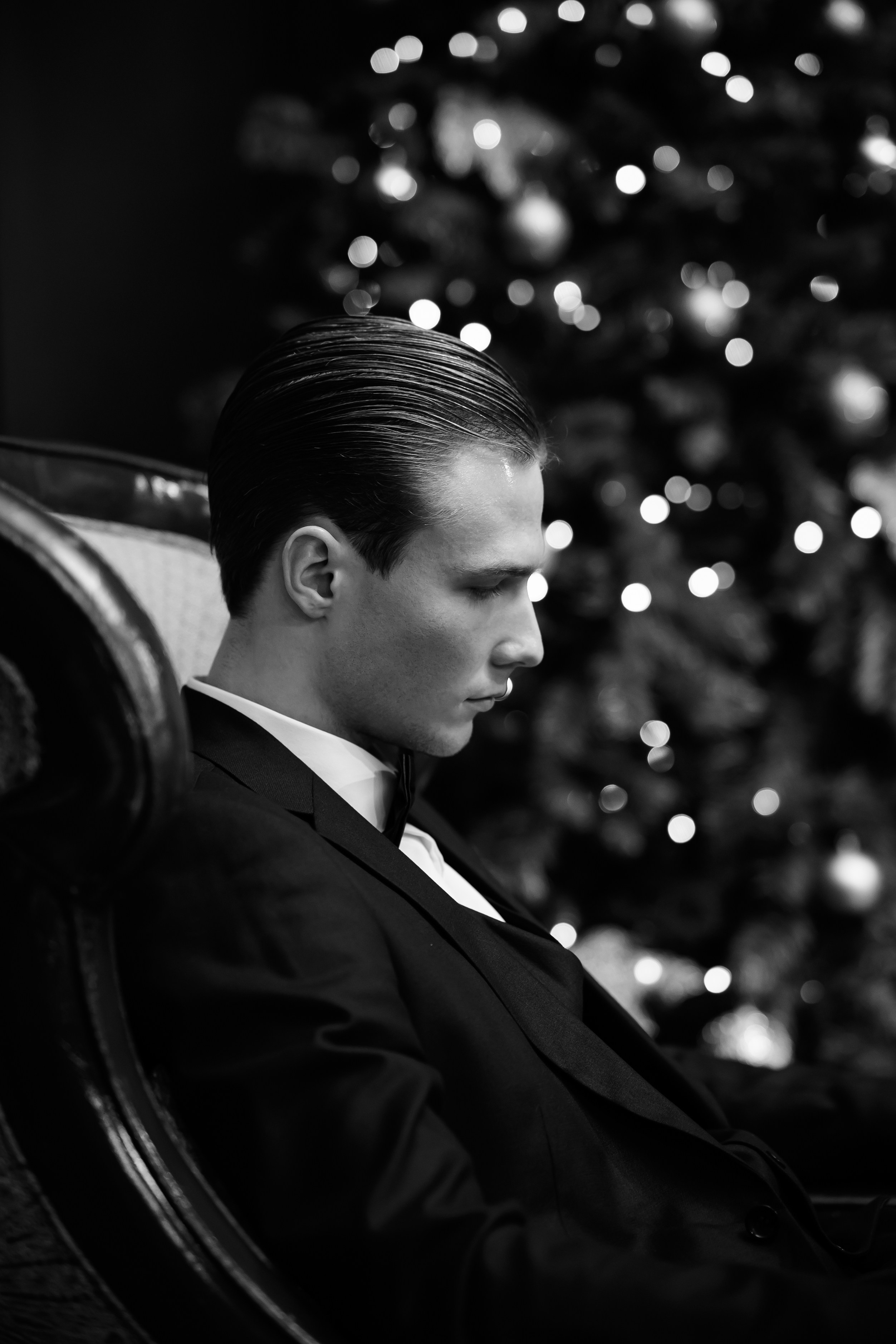 Студийная мужская фотосессия в нуарном стиле