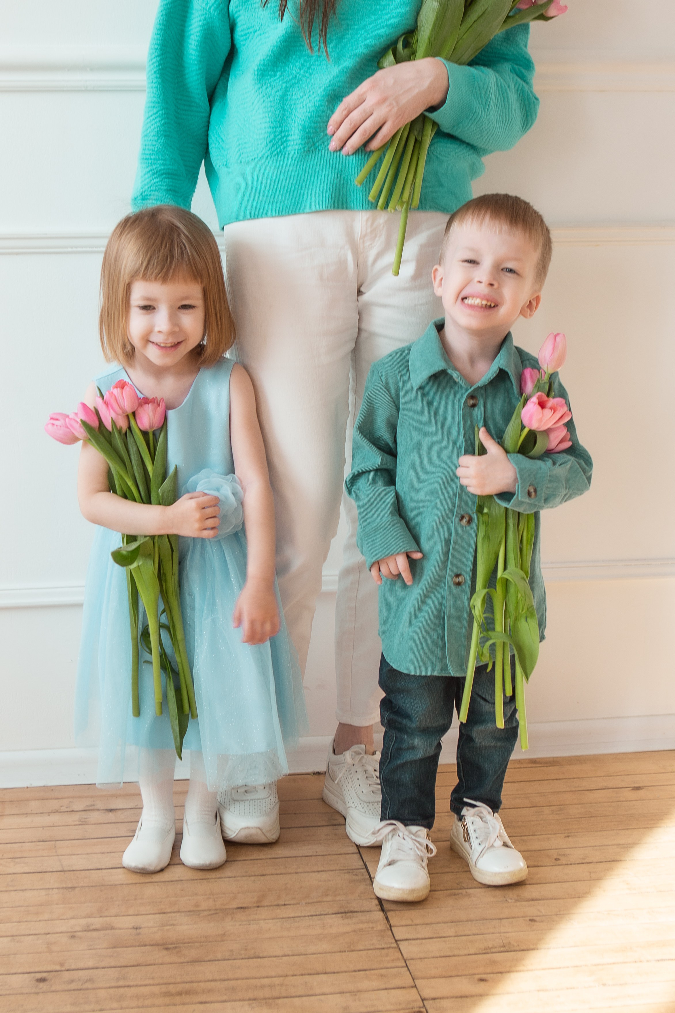 Мама и двойняшки. Фотограф Екатерина Голицына